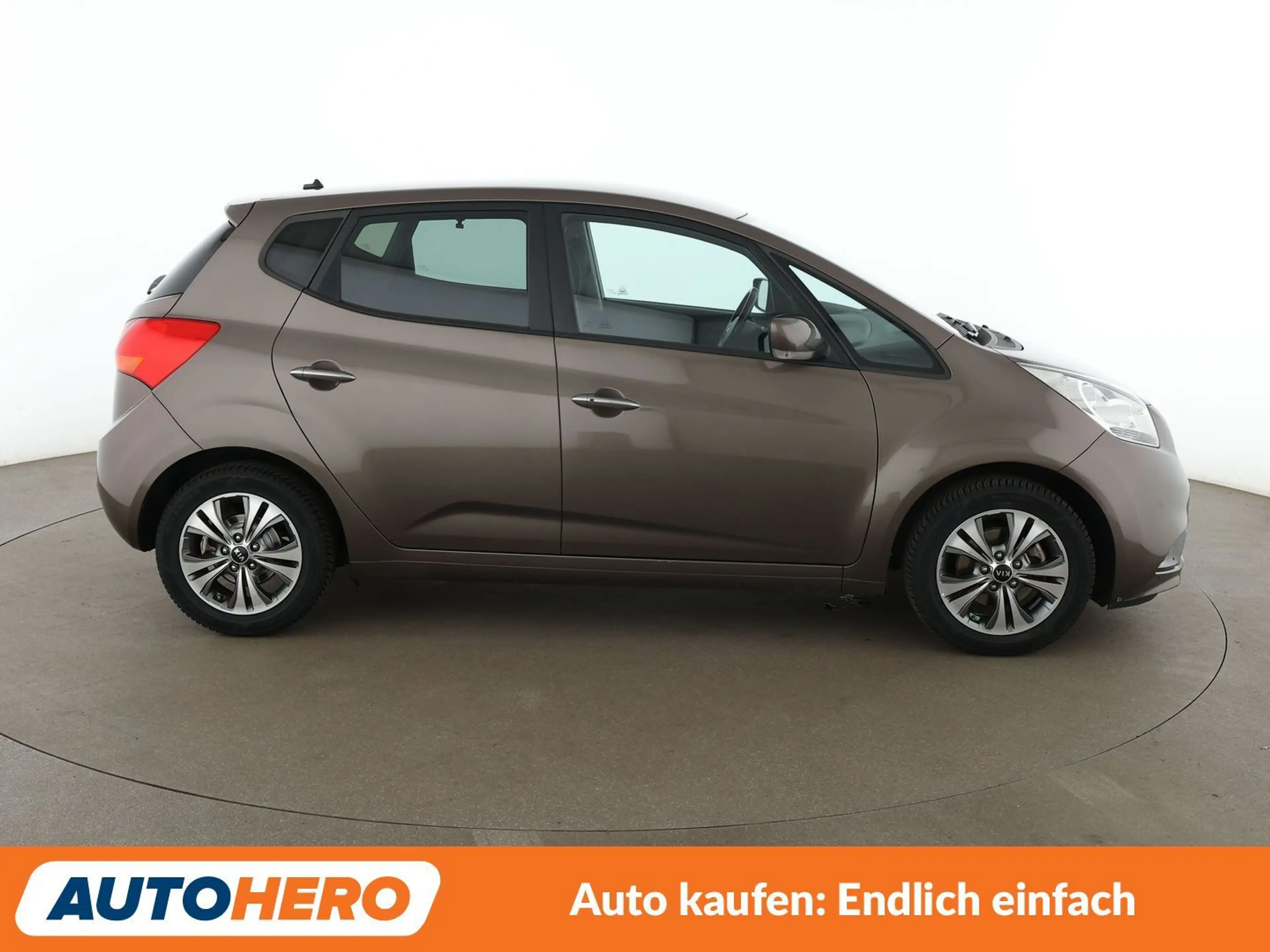 Kia Venga 1.6 Dream Team Aut.*NAVI*PDC*SHZ*ALU*KLIMA* — photo 7