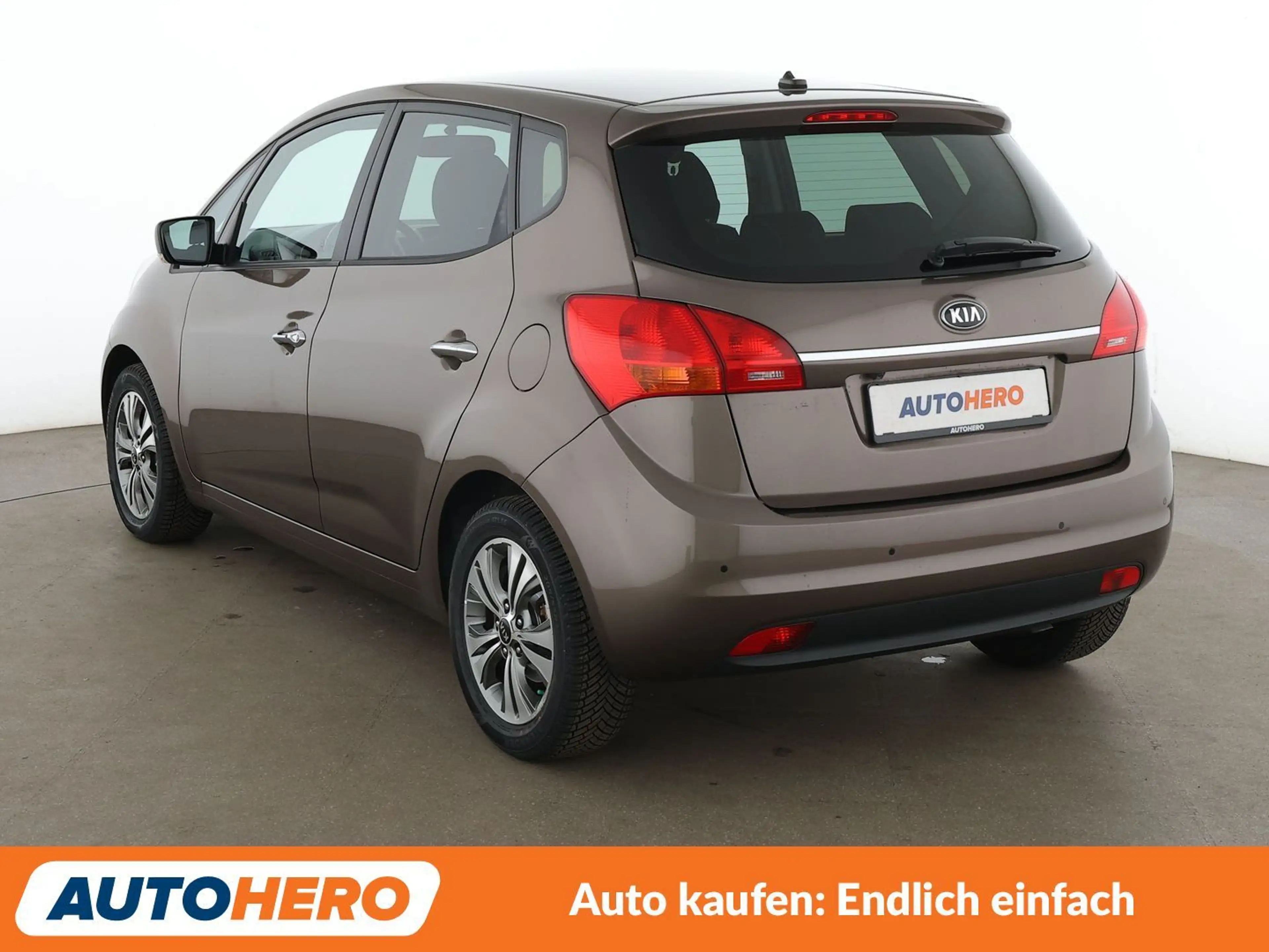 Kia Venga 1.6 Dream Team Aut.*NAVI*PDC*SHZ*ALU*KLIMA* — photo 4