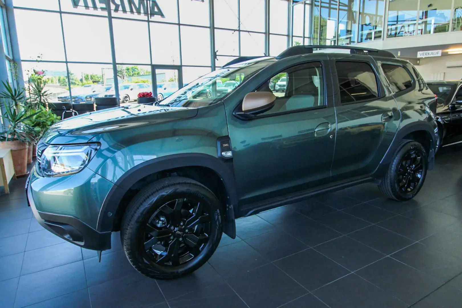 Dacia Duster II Extreme TCe 150 Technik Paket/360°/LED Grün - 1