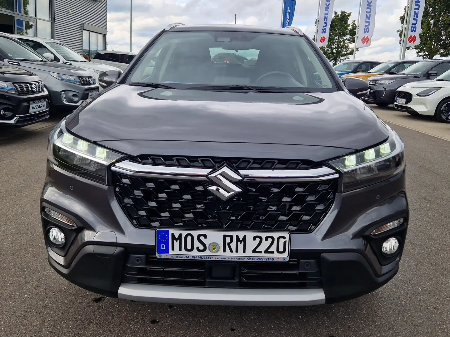 Suzuki S-Cross 1.4 Boosterjet Hybrid Comfort Garantie Grau - 2