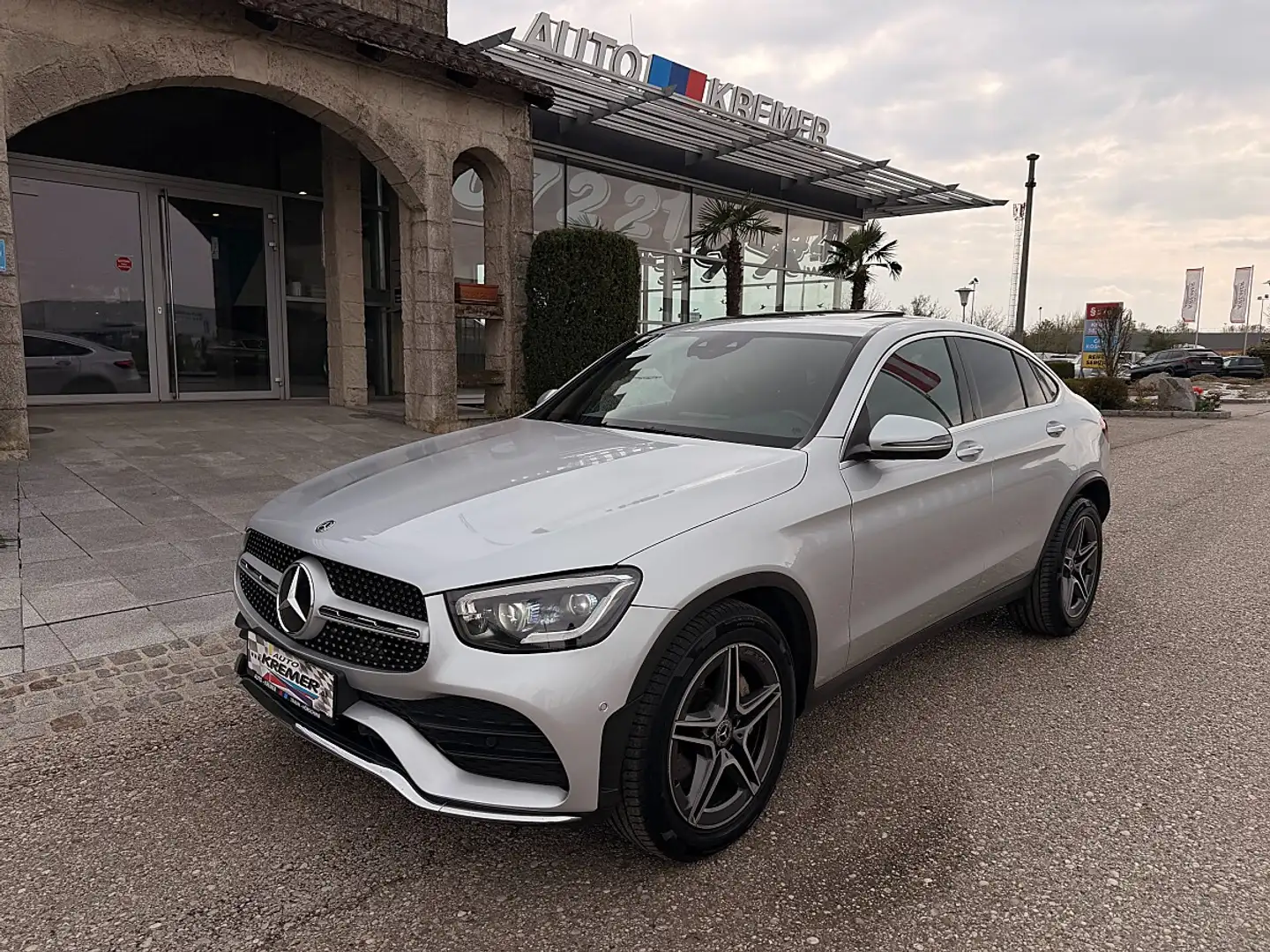 Mercedes-Benz GLC 220 d Coupé 4MATIC AMG-LINE/VIRTUAL-C./HUD/TWA/ACC/... Grau - 2
