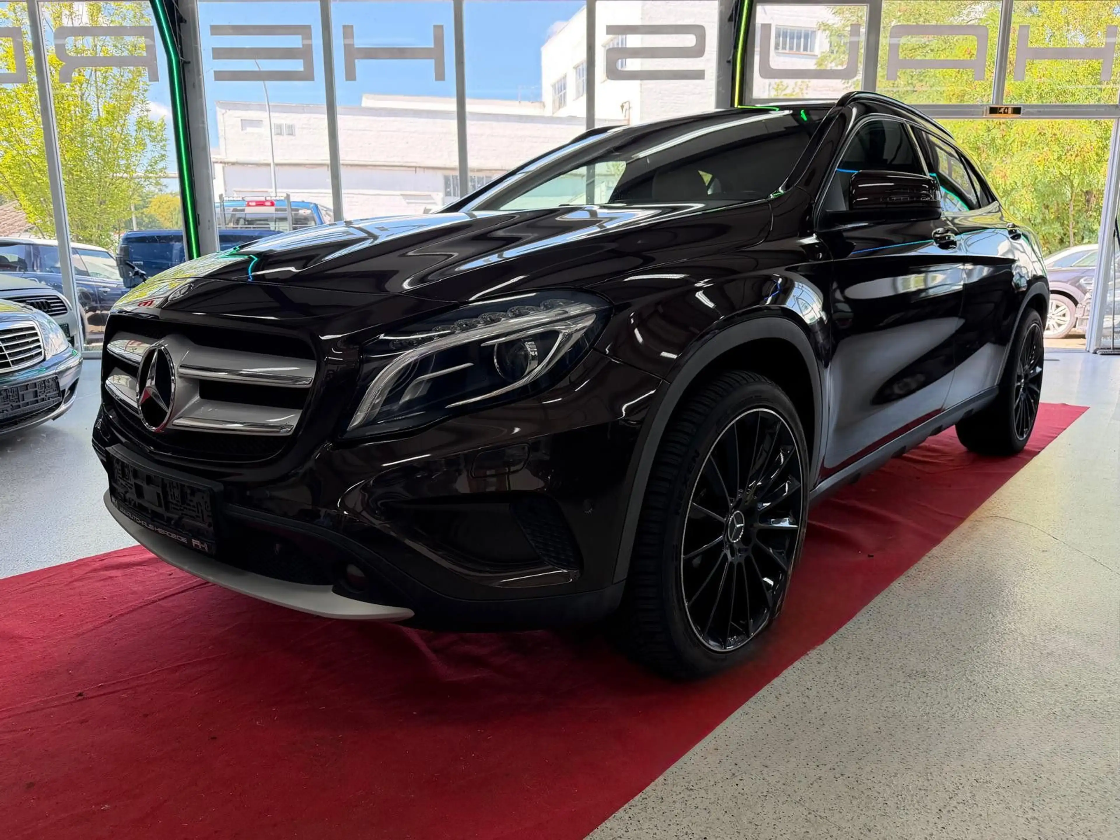 Mercedes-Benz GLA 200 -AMG Line -20" -Automatik -Style — photo 2
