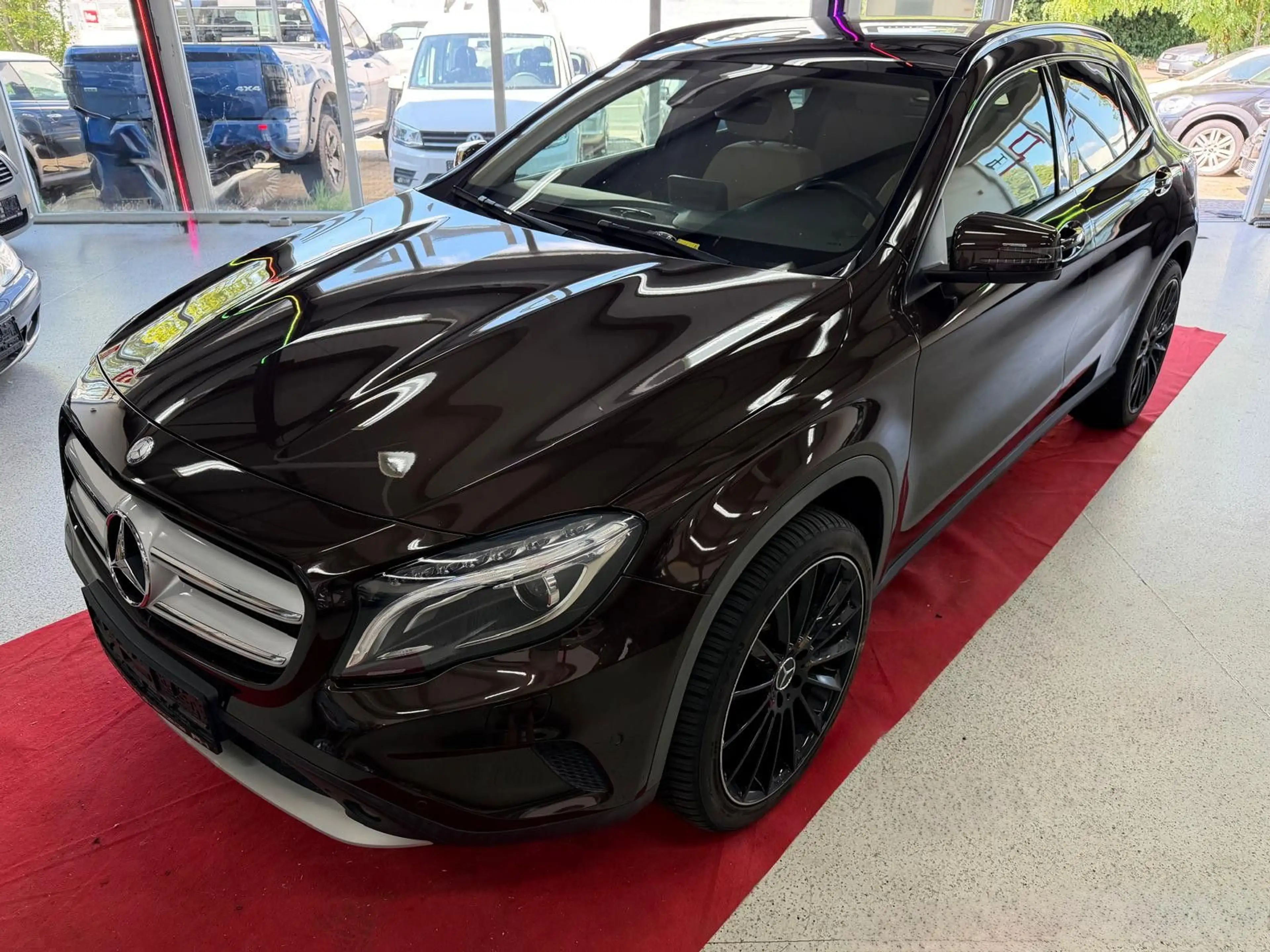Mercedes-Benz GLA 200 -AMG Line -20" -Automatik -Style — photo 13