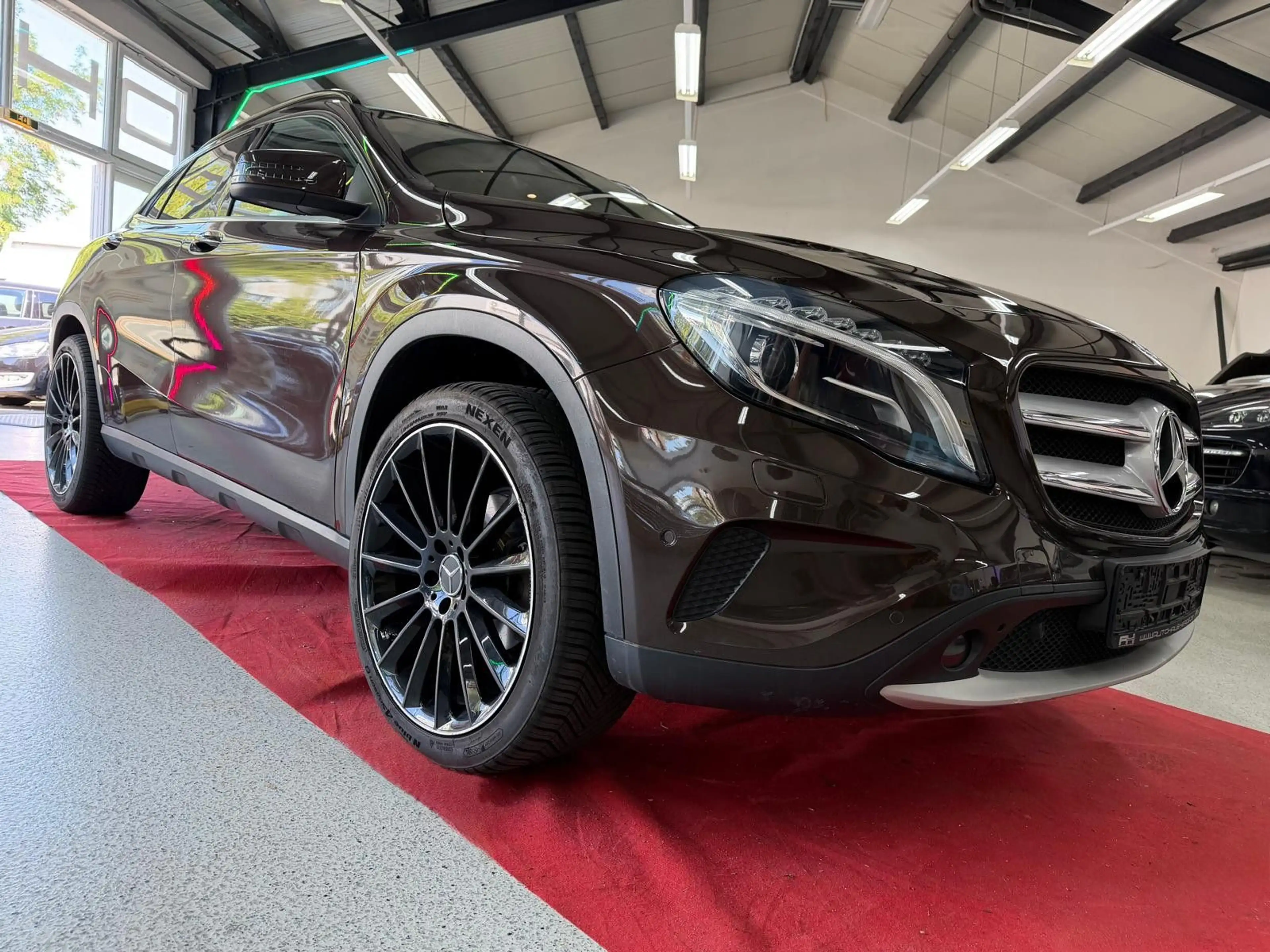 Mercedes-Benz GLA 200 -AMG Line -20" -Automatik -Style — photo 4