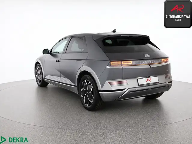 Hyundai Ioniq 5 view 3