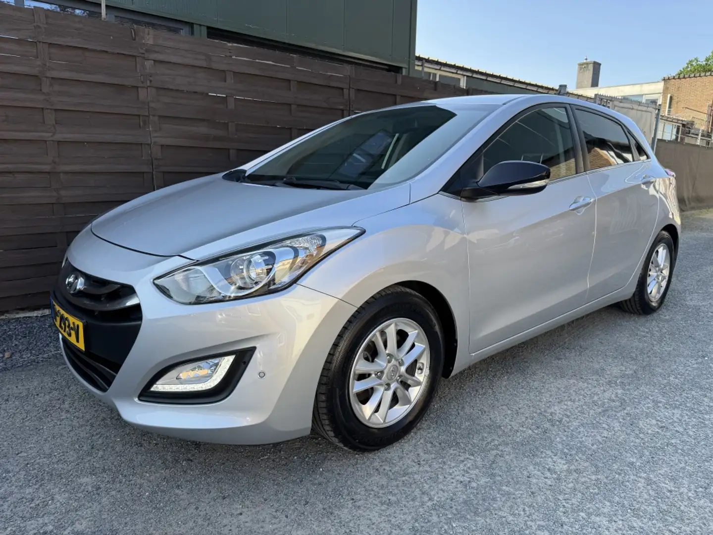 Hyundai i30 1.6 GDI Go! Plus / Vol optie's / NL-auto Gris - 2
