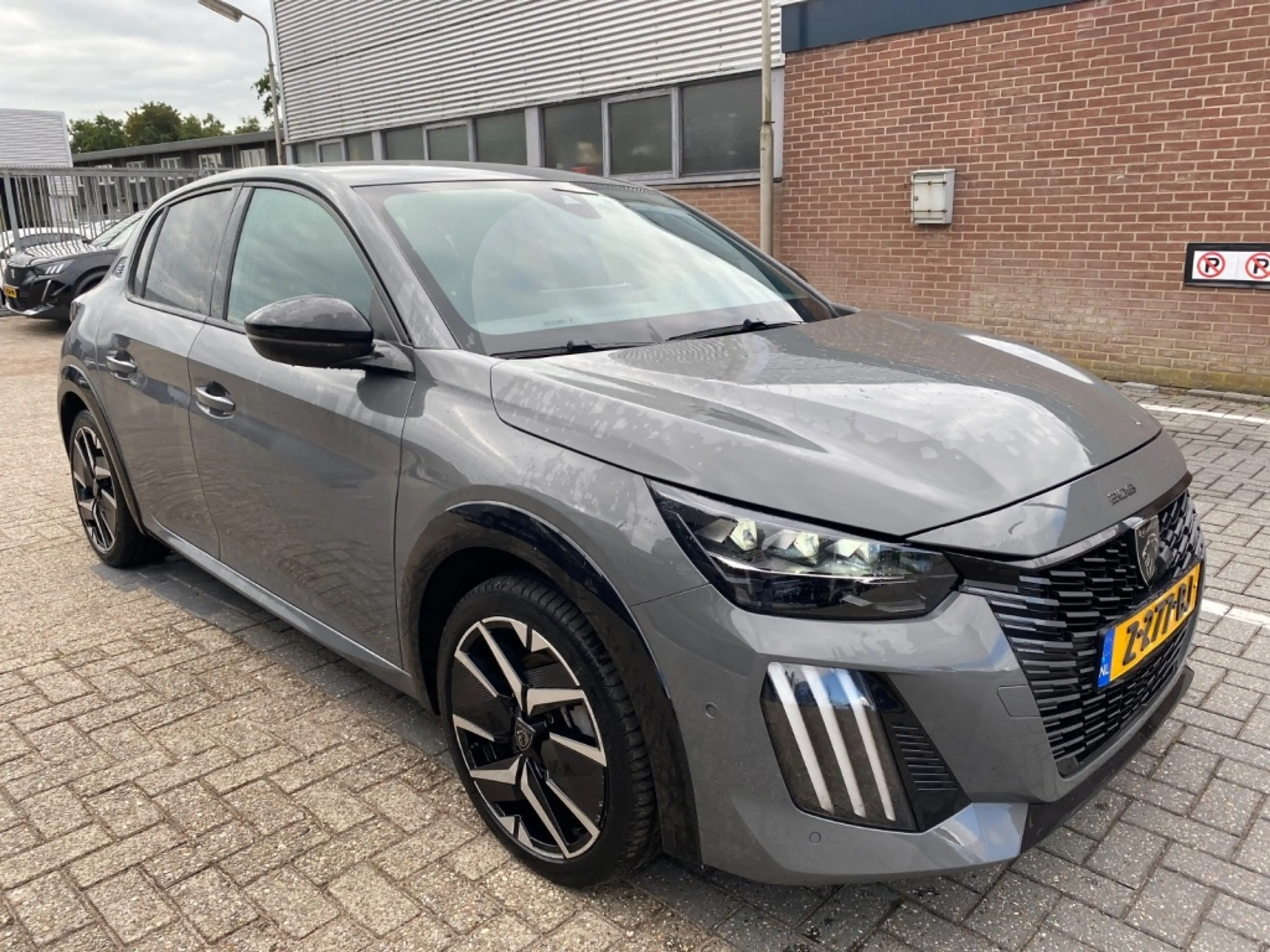 Peugeot e-208 GT 51 kWh | 96,44% SOH | Warmtepomp | Led | 360 Ca — photo 3