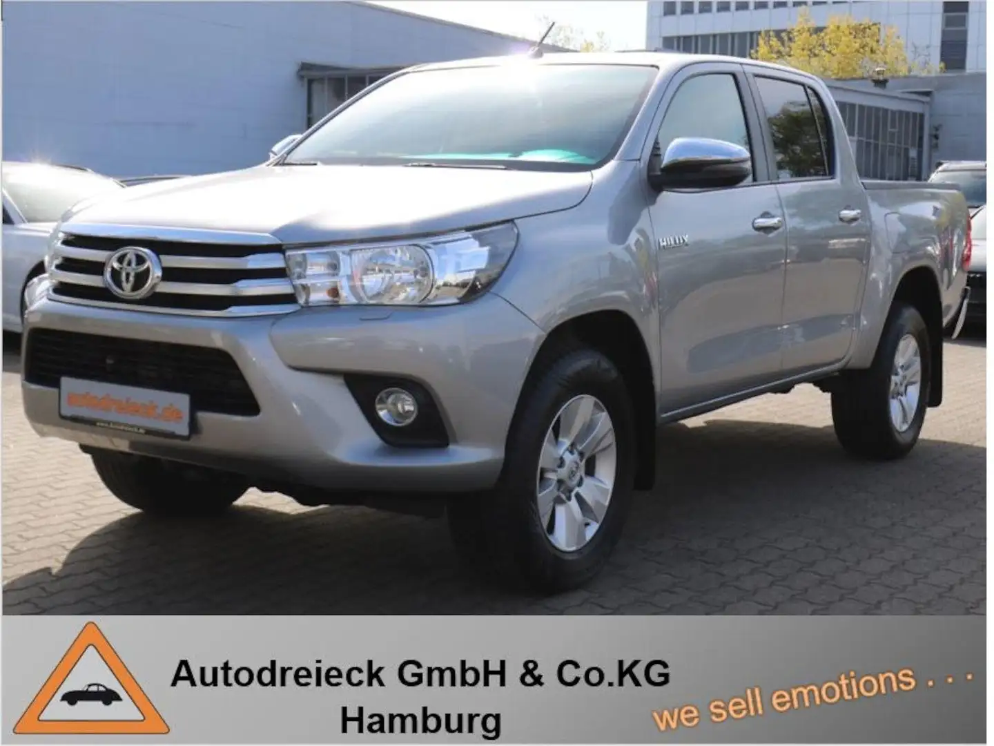 Toyota Hilux Double Cab Duty Comfort 4x4 AHK Kamera Ezüst - 1