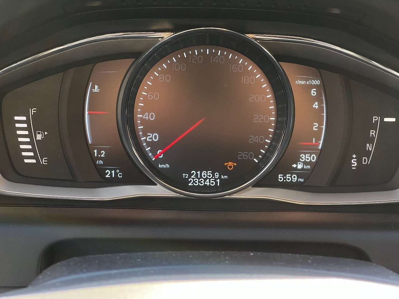 2015 Volvo XC60 T6 Platinum thumb 7