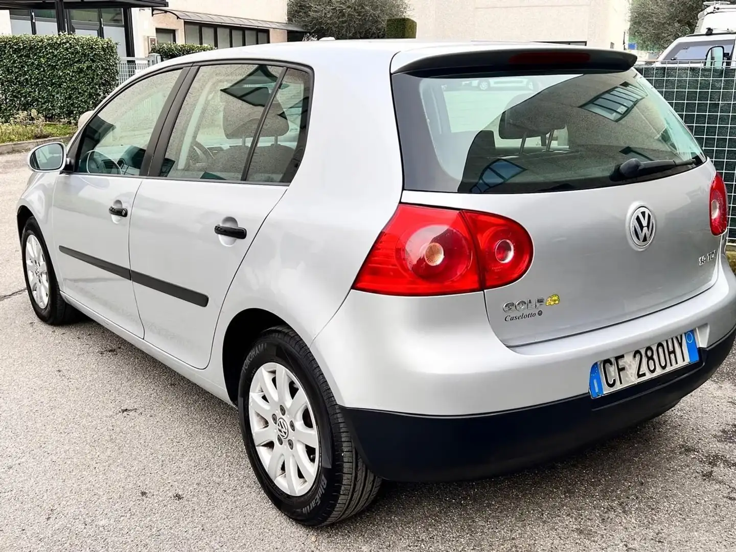 Volkswagen Golf Golf 5p 1.9 tdi Comfortline Argento - 2