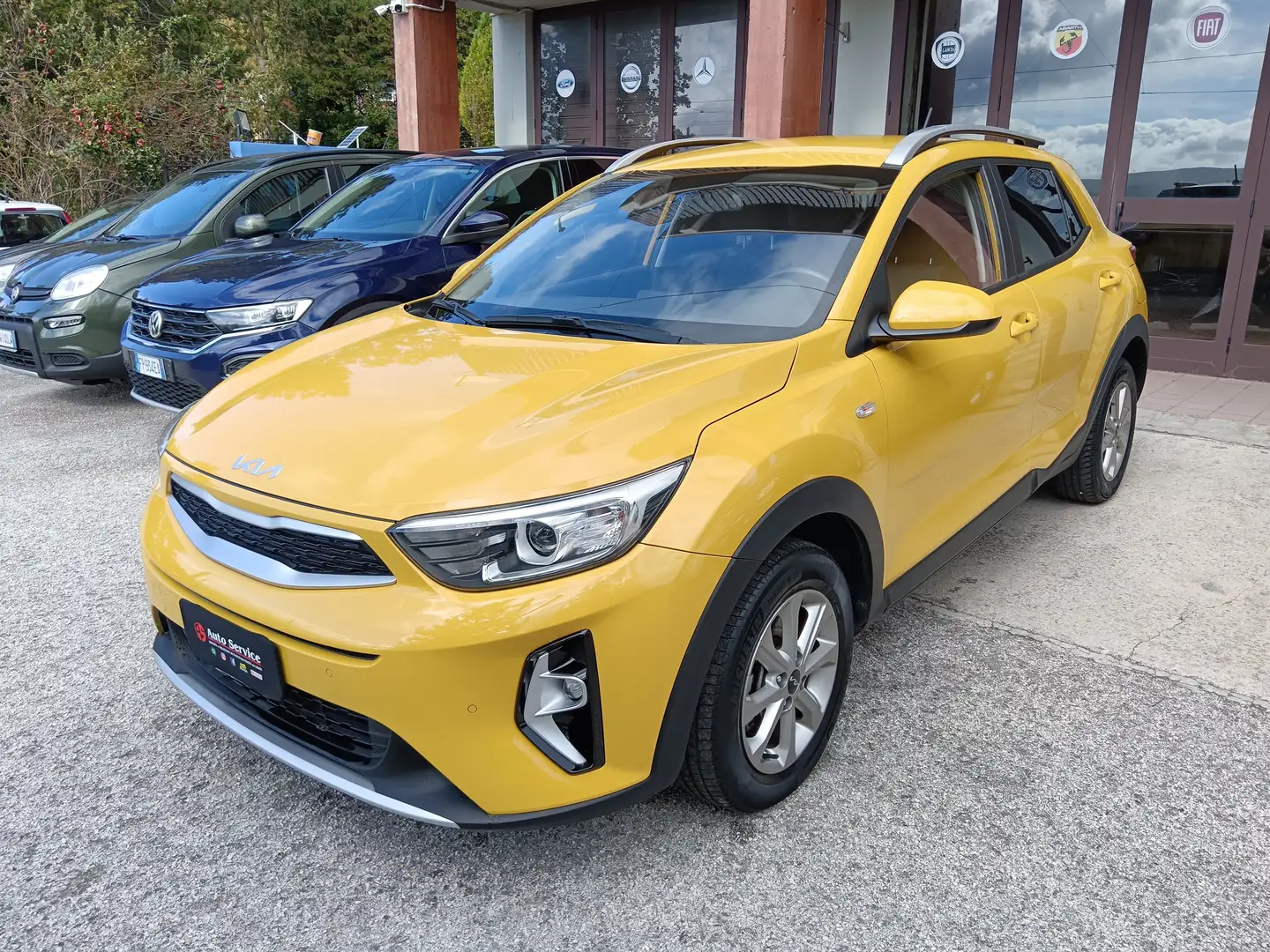 Kia Stonic 1.2 DPI 84CV + GARANZIA CASA MADRE FINO AL 2029 Giallo - 1