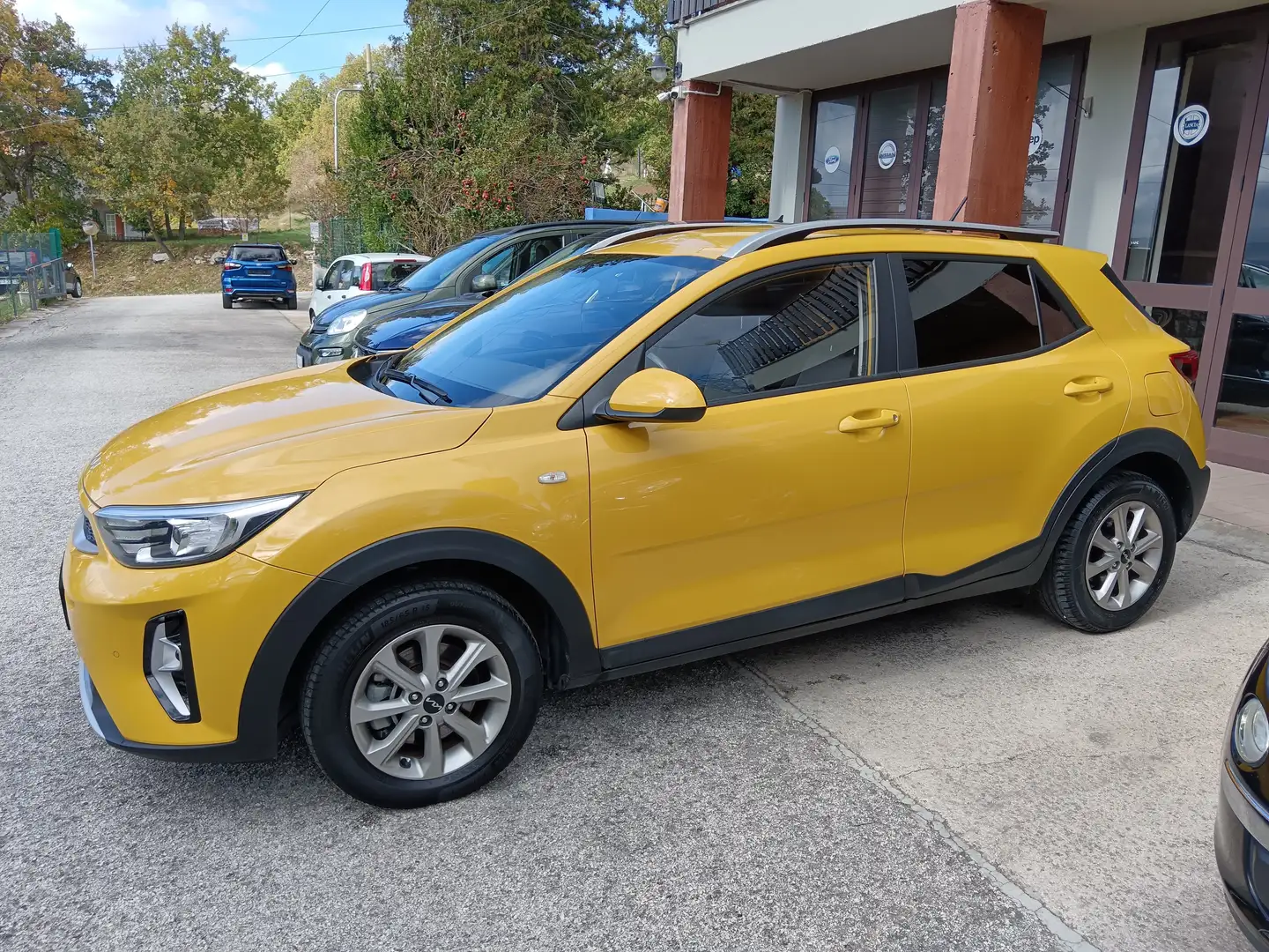 Kia Stonic 1.2 DPI 84CV + GARANZIA CASA MADRE FINO AL 2029 Giallo - 2