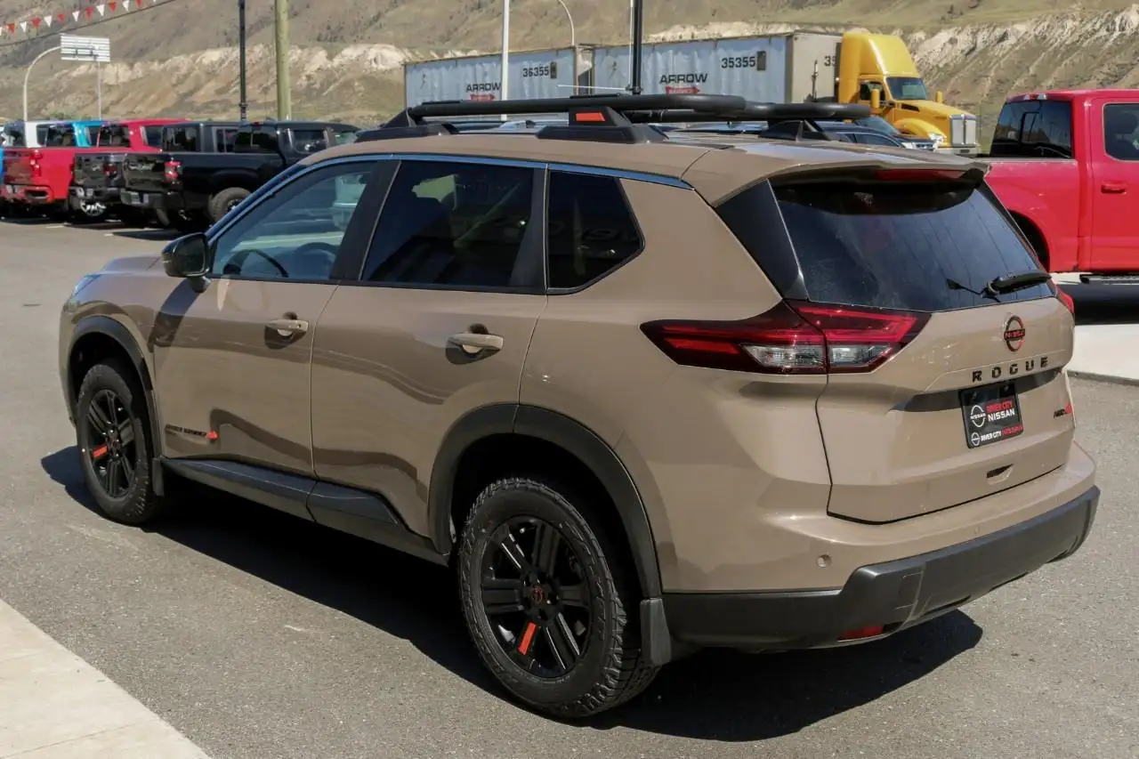 Nissan Rogue fotografie Nissan Rogue