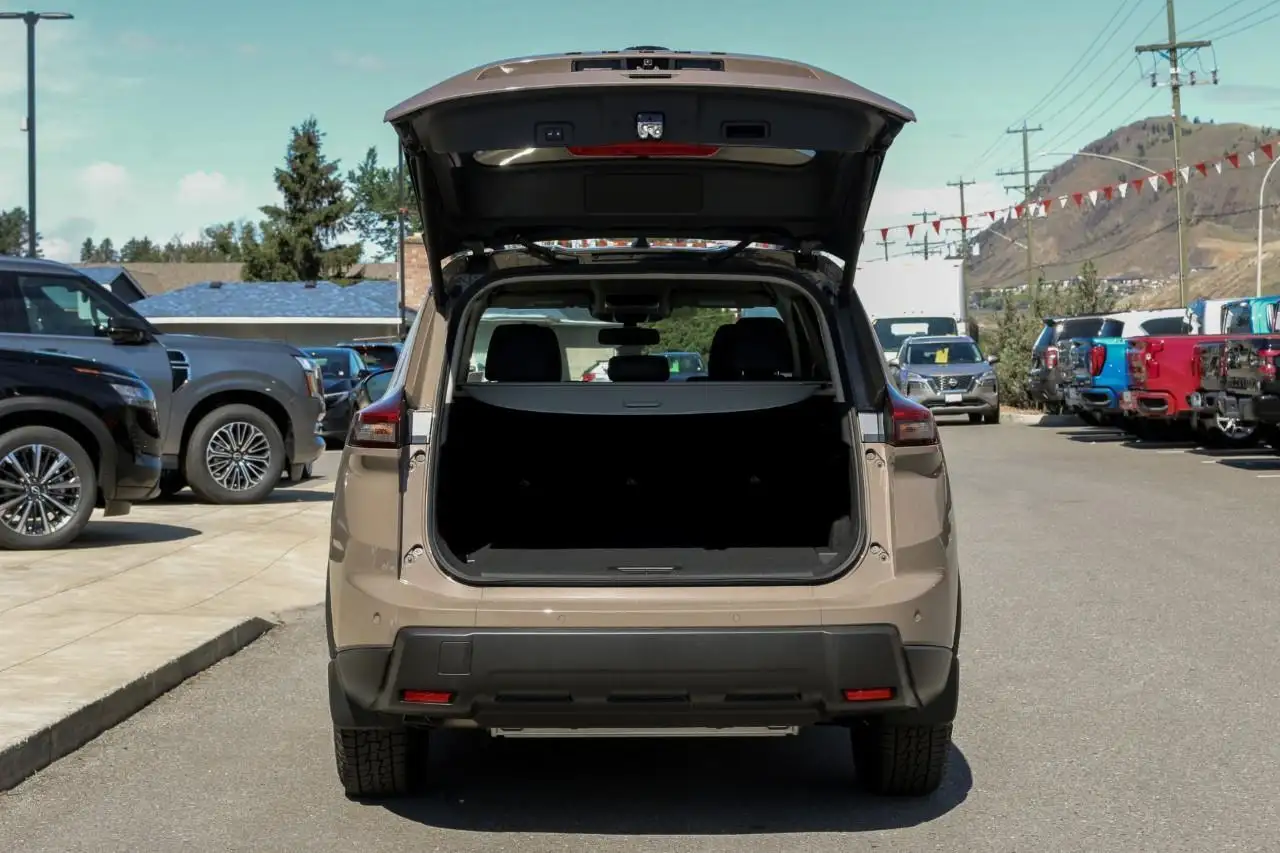 Nissan Rogue fotografie Nissan Rogue