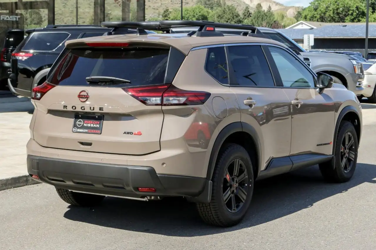 Nissan Rogue fotografie Nissan Rogue