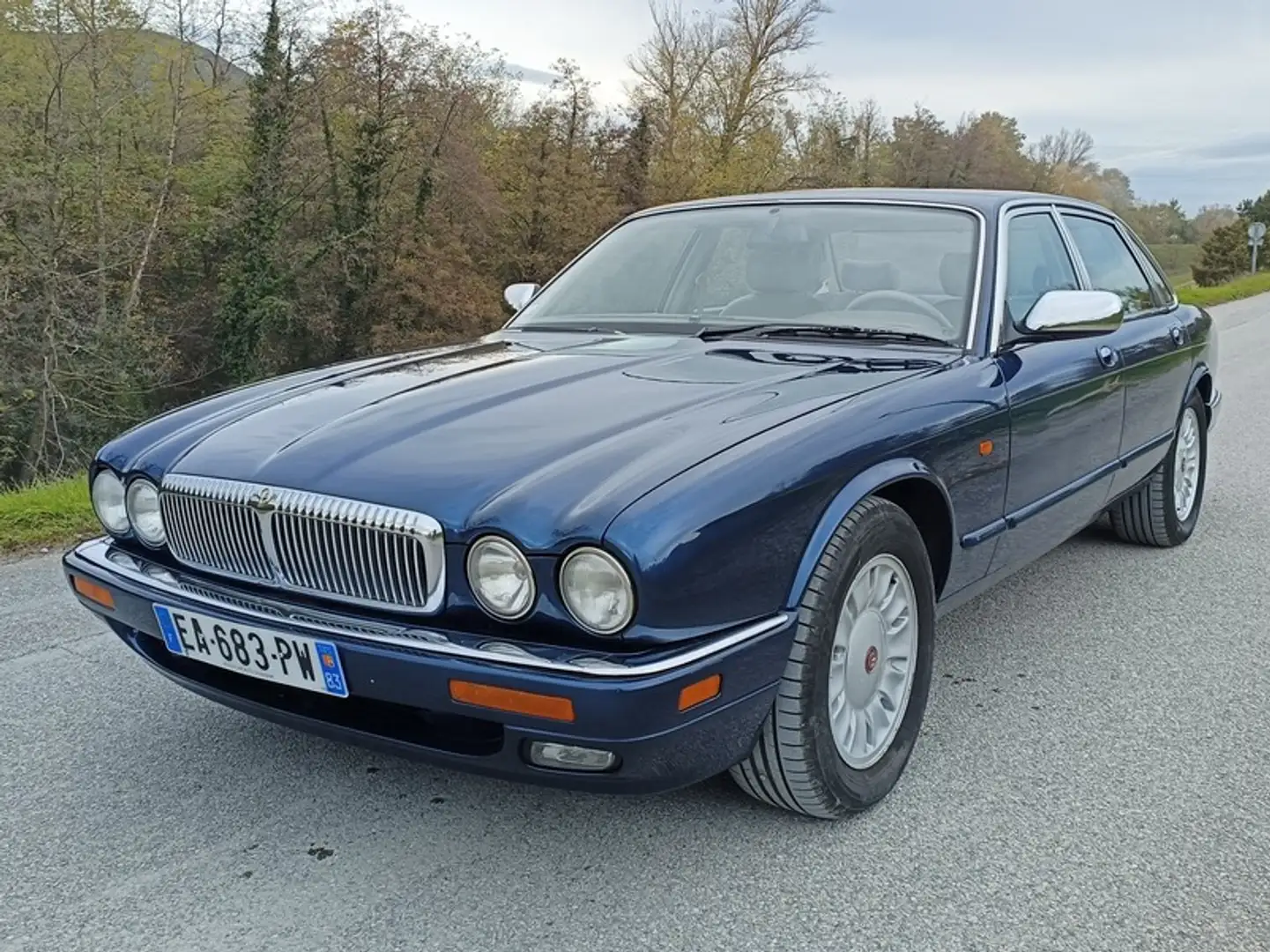 Jaguar Daimler XJ 4.0 i 24V 226 cv Boîte auto Bleu - 1