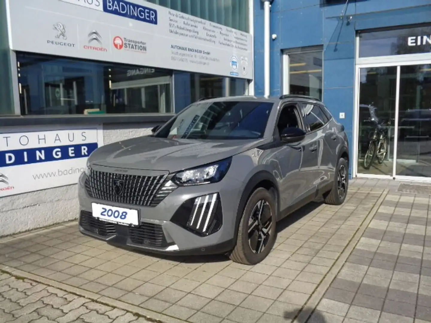 Peugeot 2008 Allure PT130 EAT8 Automatik Grau - 2