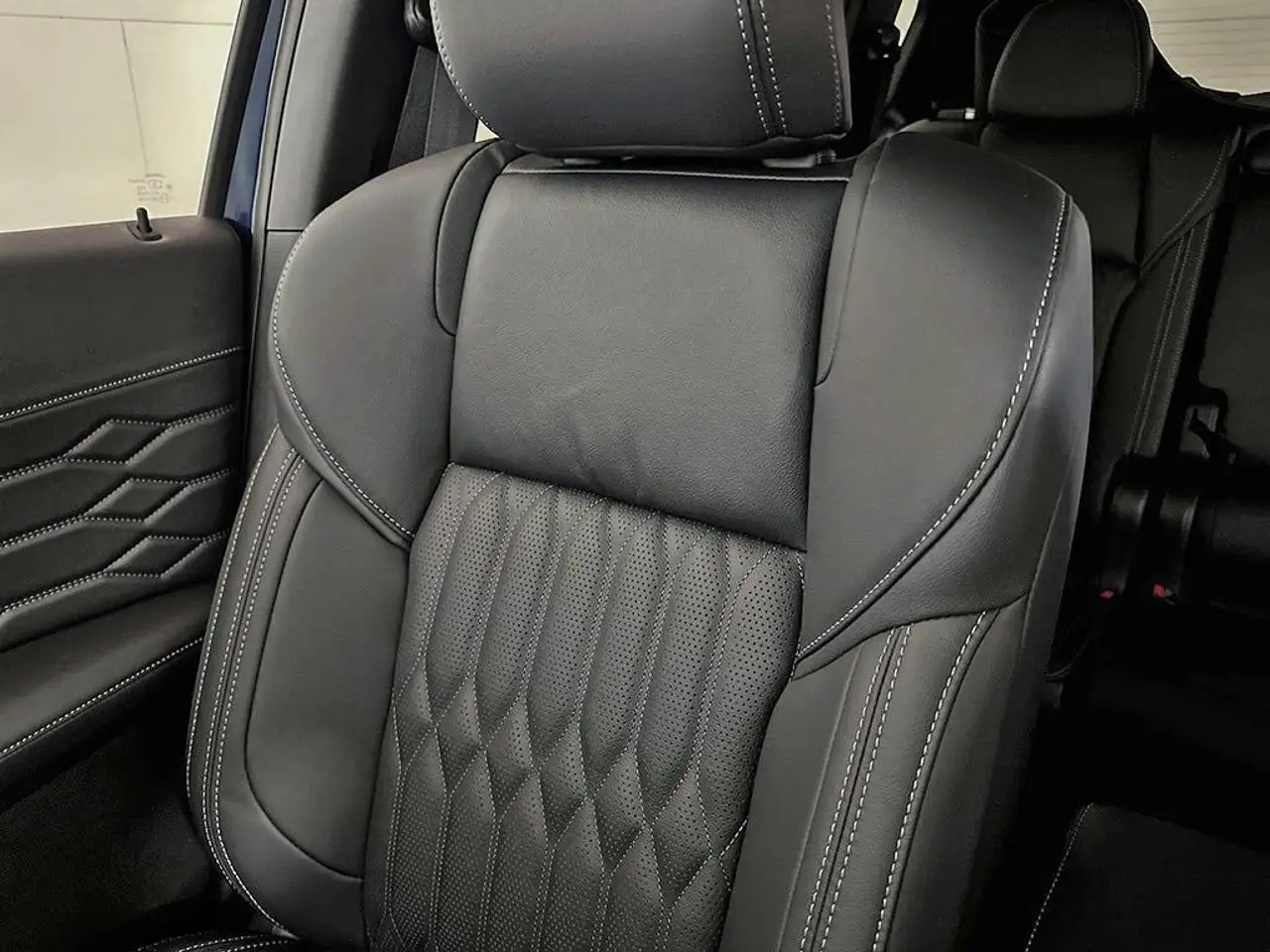 Mitsubishi Outlander снимка Mitsubishi Outlander