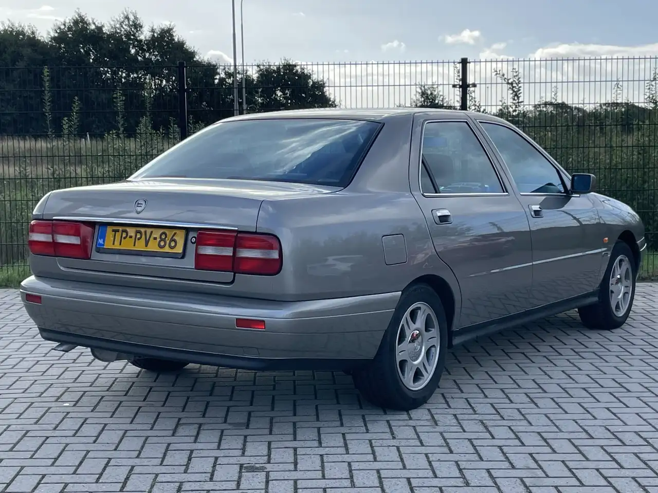 Lancia Kappa 2.4-20V LS, foto 2