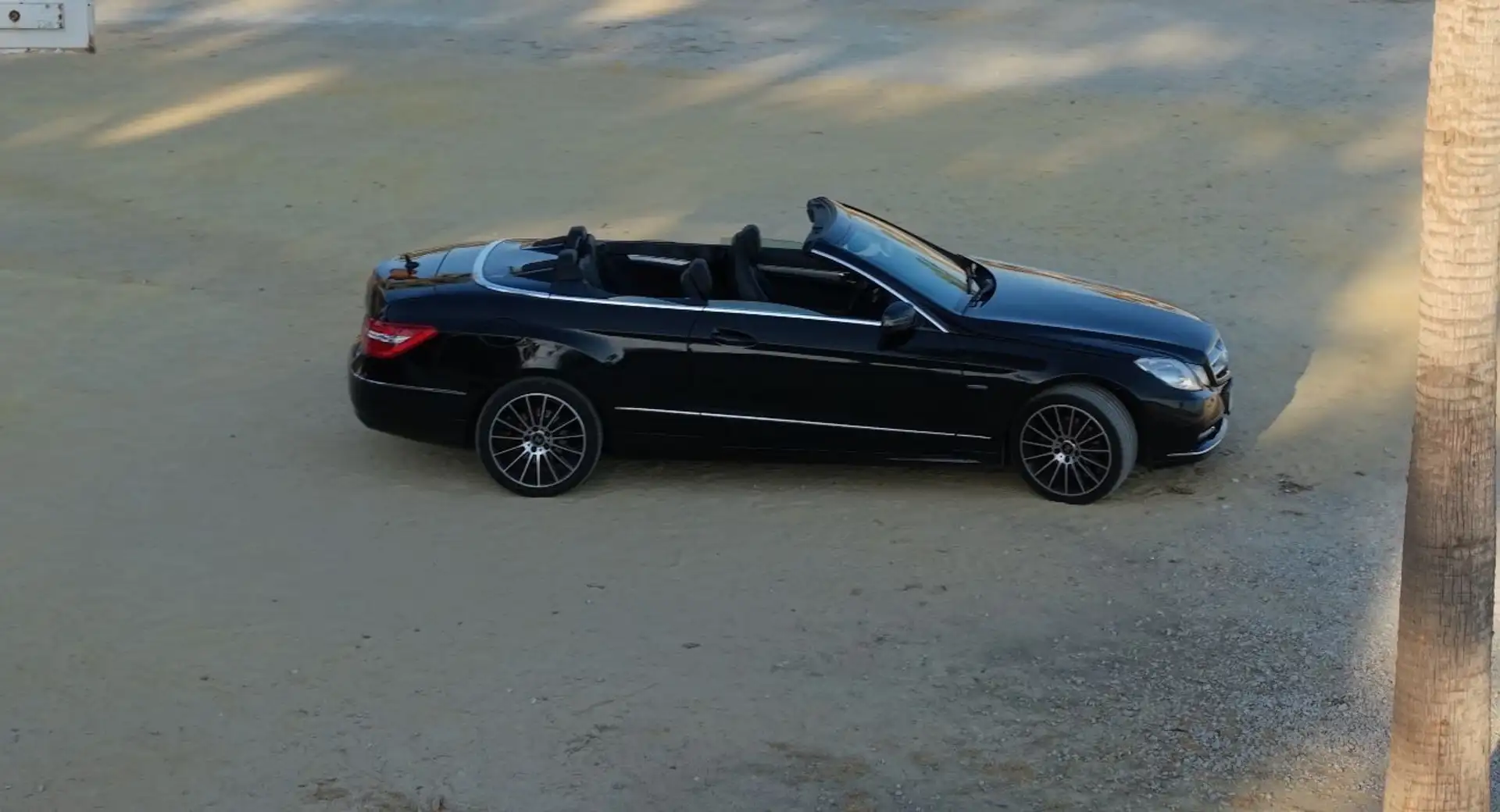 Mercedes-Benz E 200 Cabrio CGI BE Aut. Negro - 2