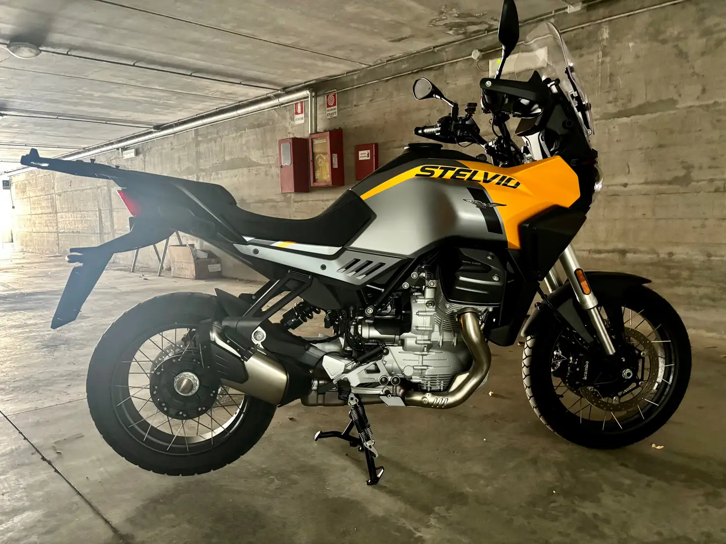 Moto Guzzi Stelvio PFF - 2