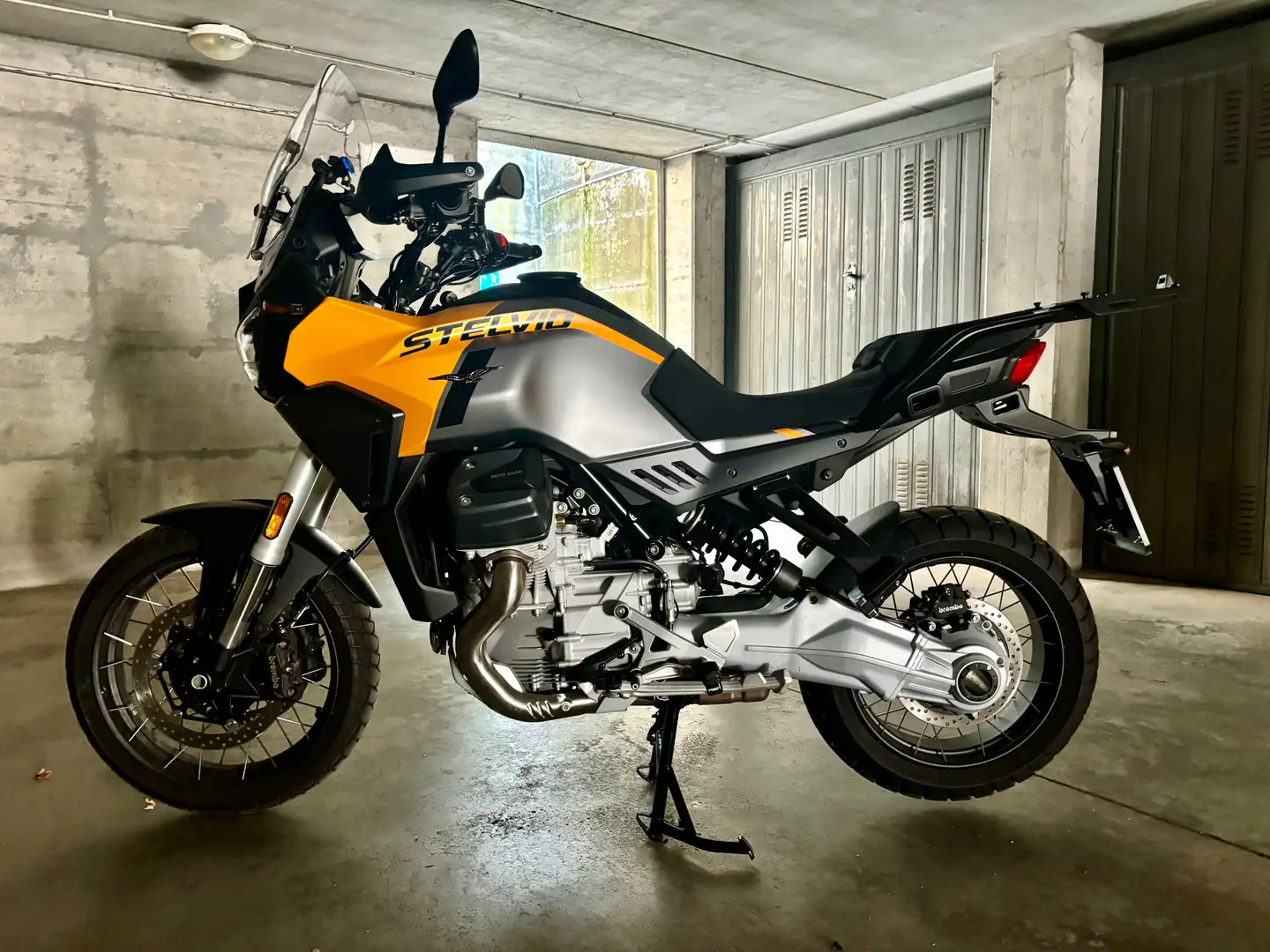 Moto Guzzi Stelvio PFF - 1