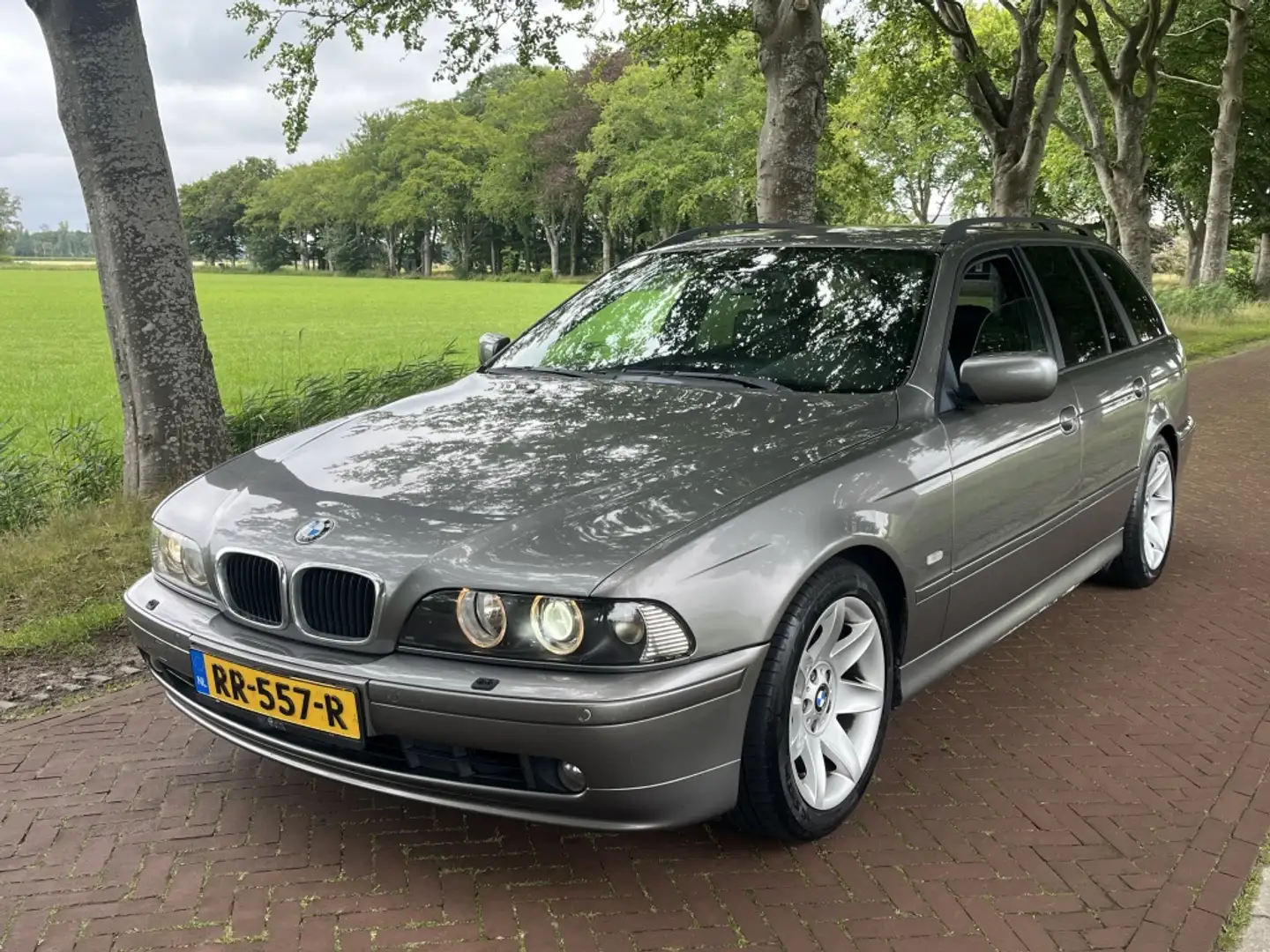 BMW 520 5-serie Touring 520i Lifestyle Edition 2002 Automa Gris - 1