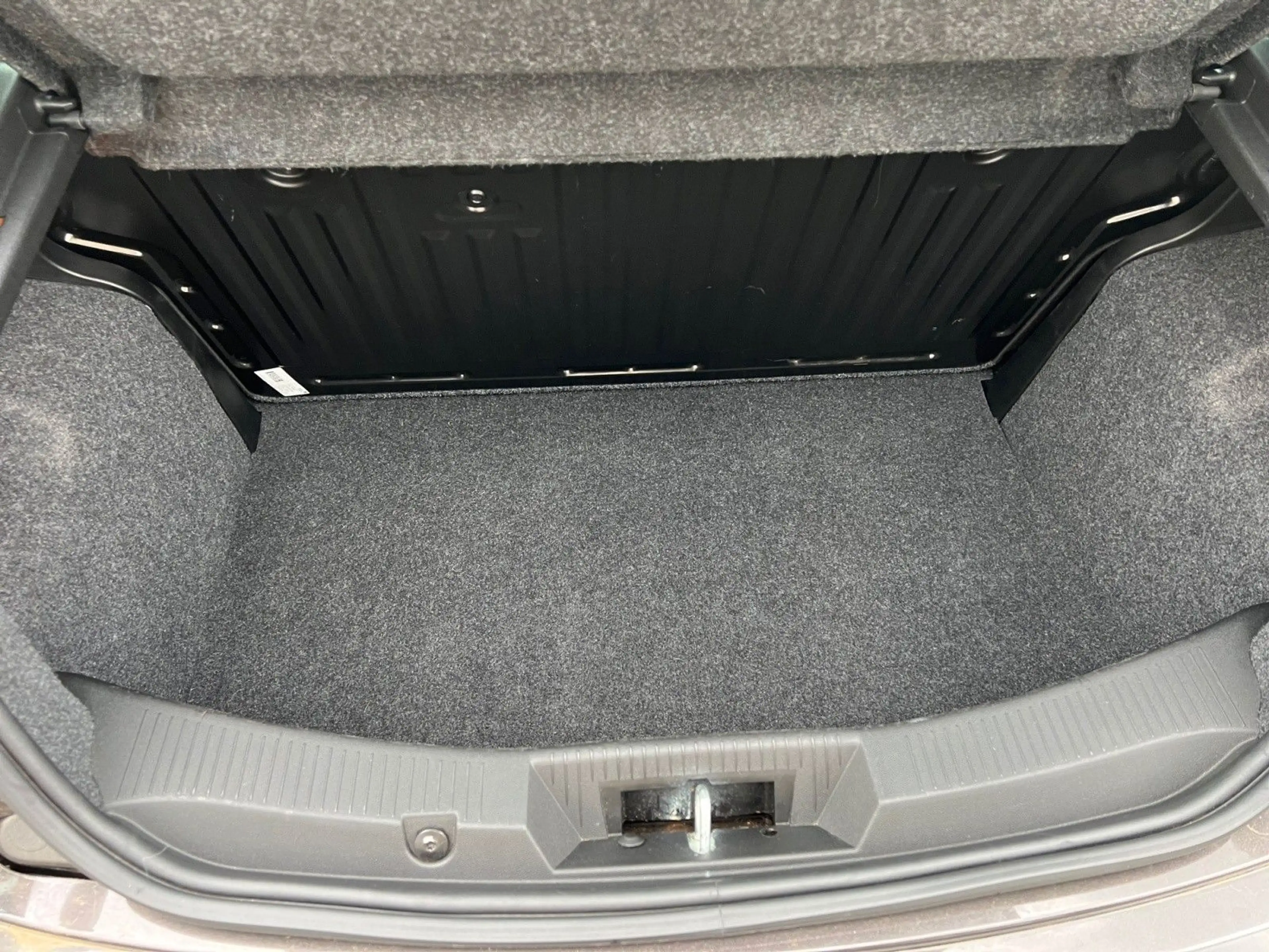 Alfa Romeo MiTo 1.4 8V Junior SHZ PDC KLIMA — photo 10