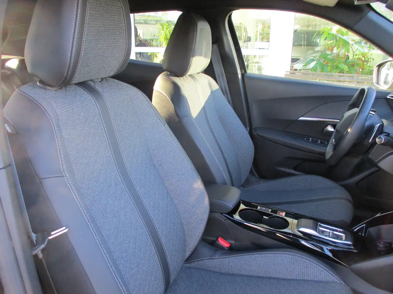 Peugeot 2008 Allure 29