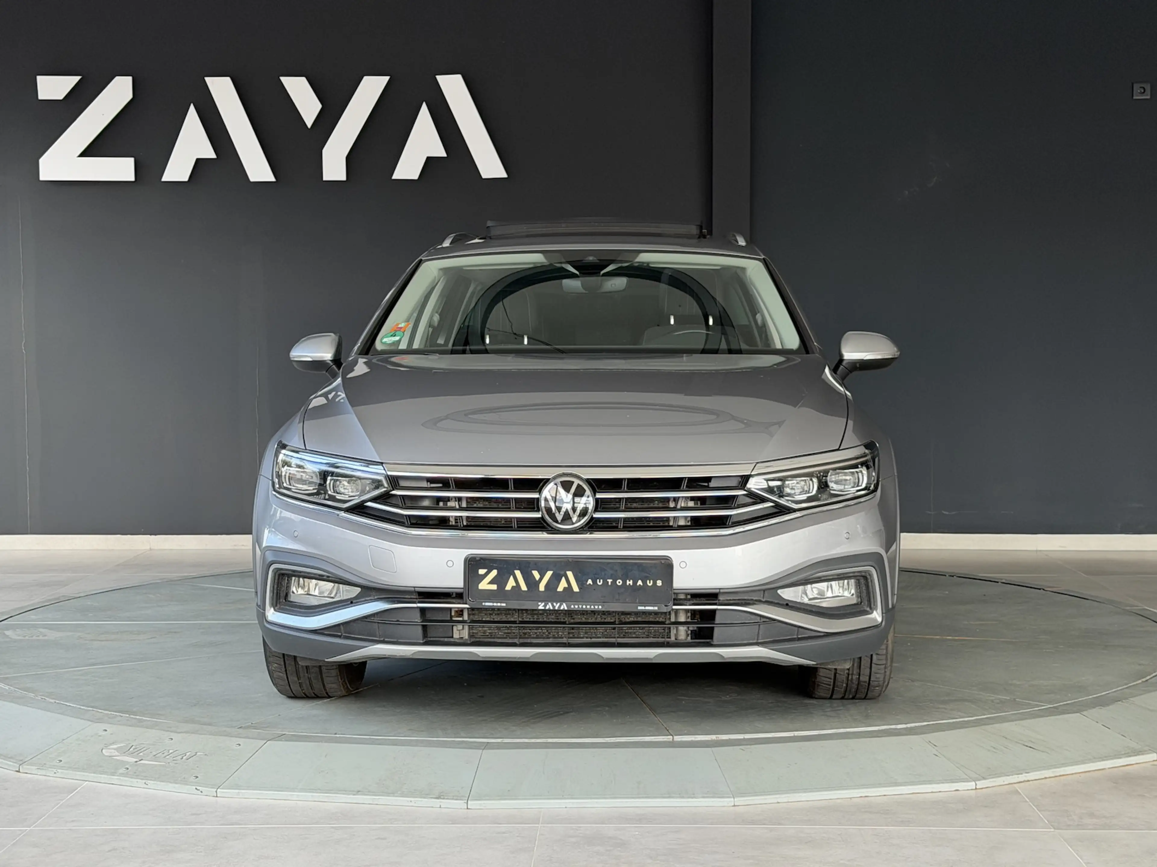 Volkswagen Passat Alltrack 2.0 TDI 4MOTION*PANO*MATRIX*AHK* — photo 3