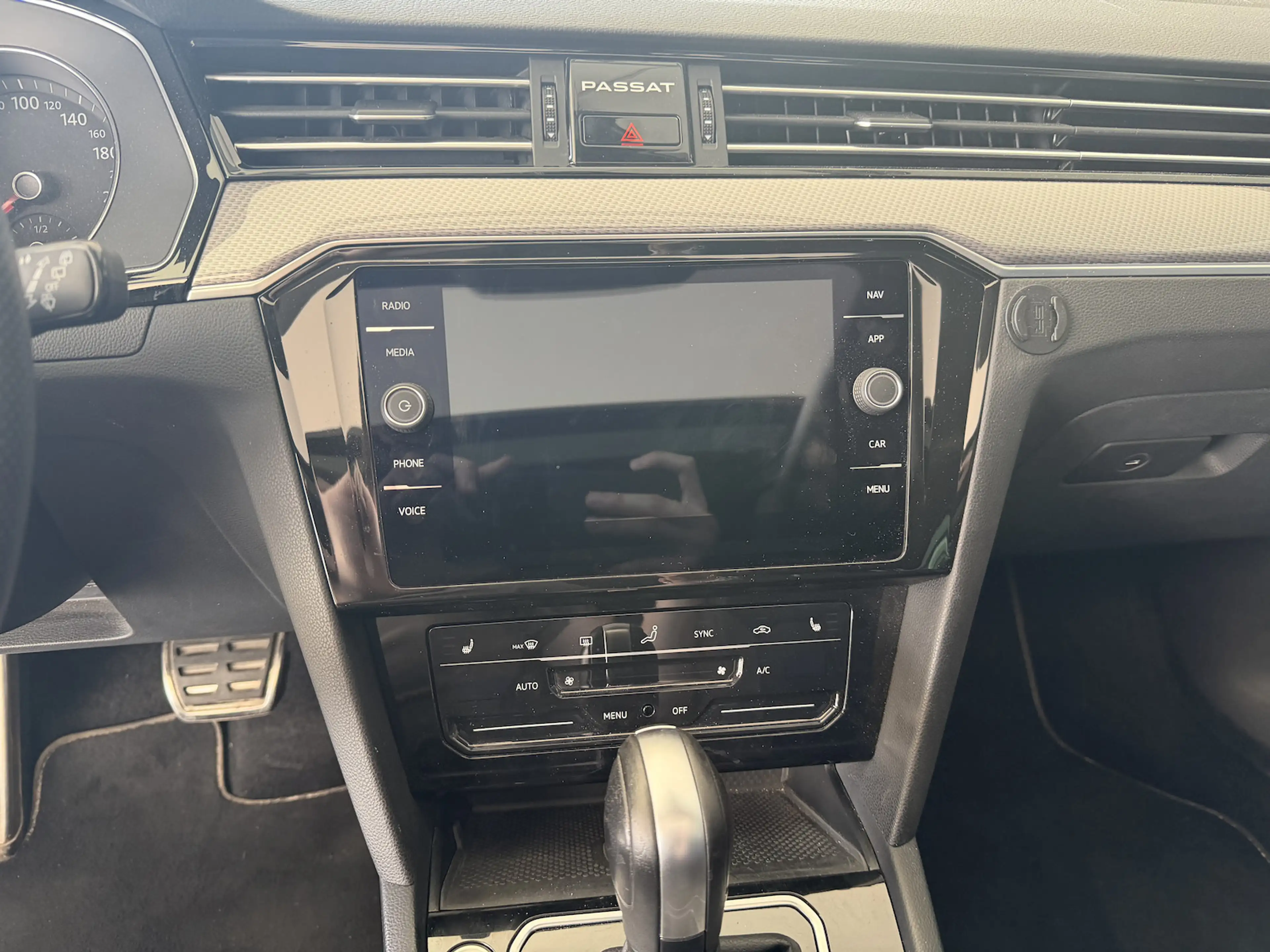 Volkswagen Passat Alltrack 2.0 TDI 4MOTION*PANO*MATRIX*AHK* — photo 11