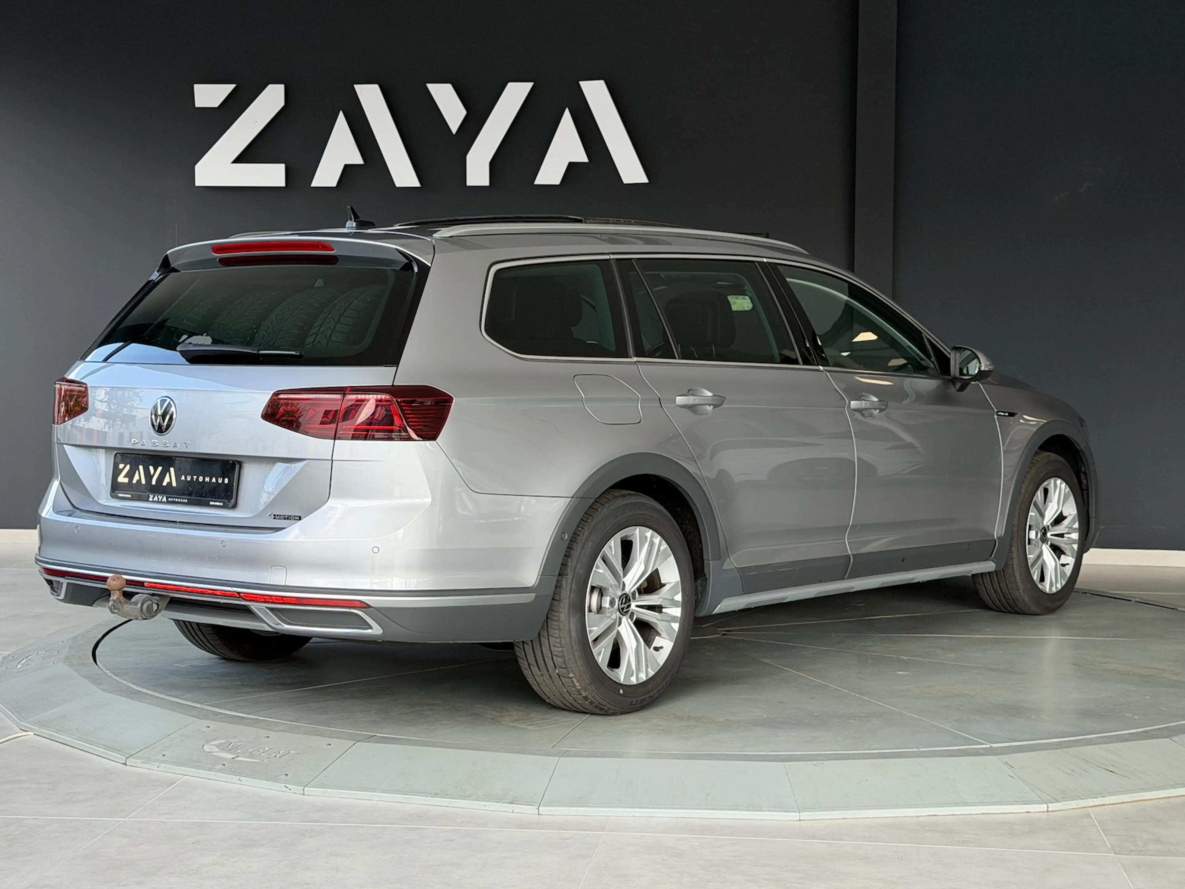 Volkswagen Passat Alltrack 2.0 TDI 4MOTION*PANO*MATRIX*AHK* — photo 4
