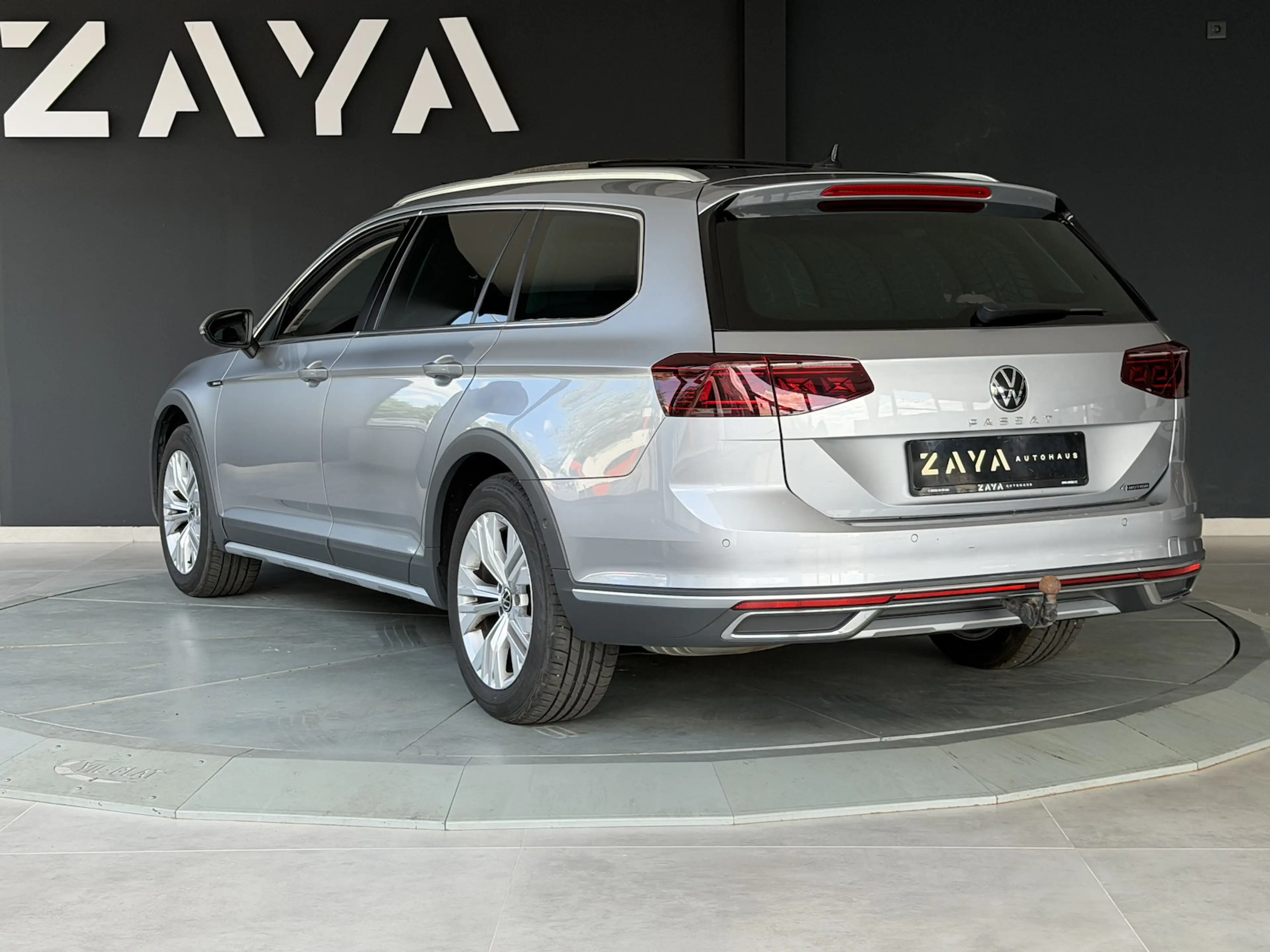Volkswagen Passat Alltrack 2.0 TDI 4MOTION*PANO*MATRIX*AHK* — photo 5