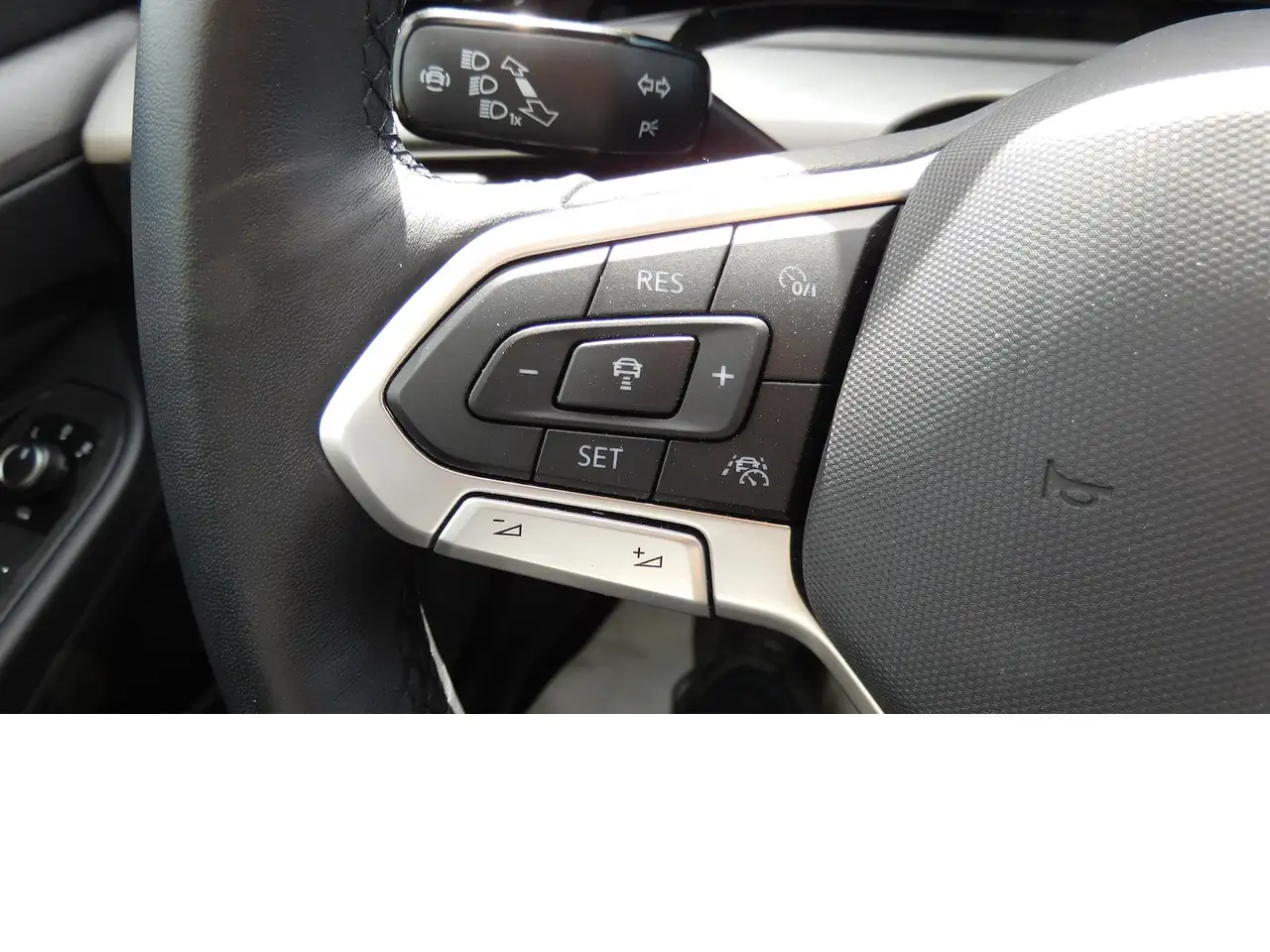 Volkswagen Golf VIII 1.0 TSI Life Navi Klima Alu, миниатюра 23