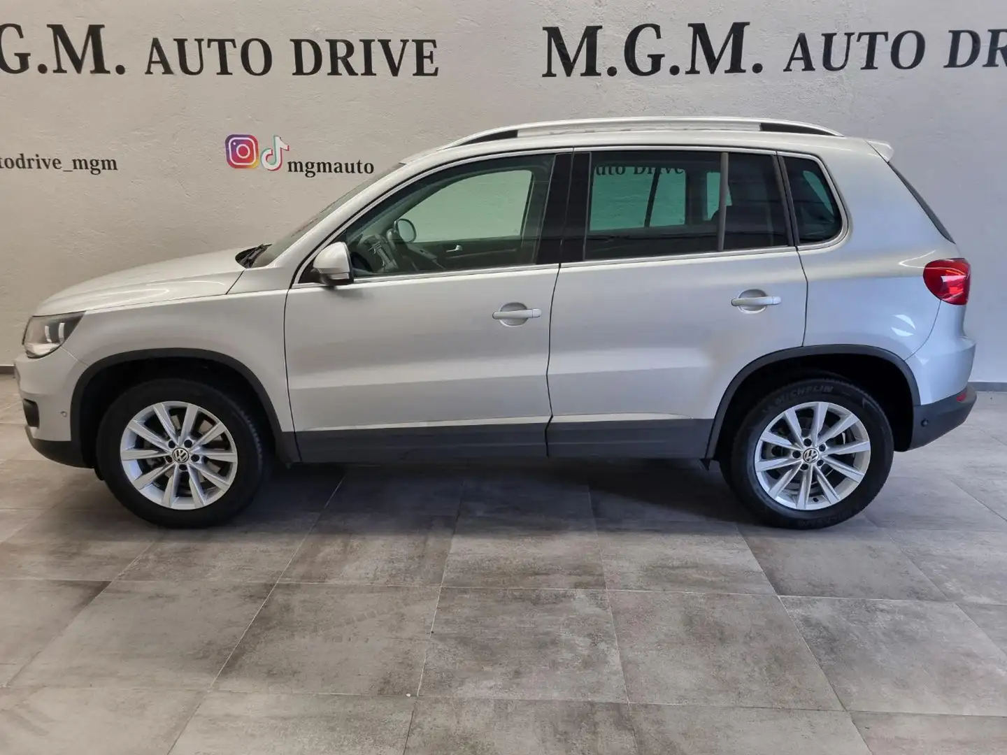 Volkswagen Tiguan 2.0 TDI 150 CV 4MOTION Sport & Style BlueMotion Te Argento - 2