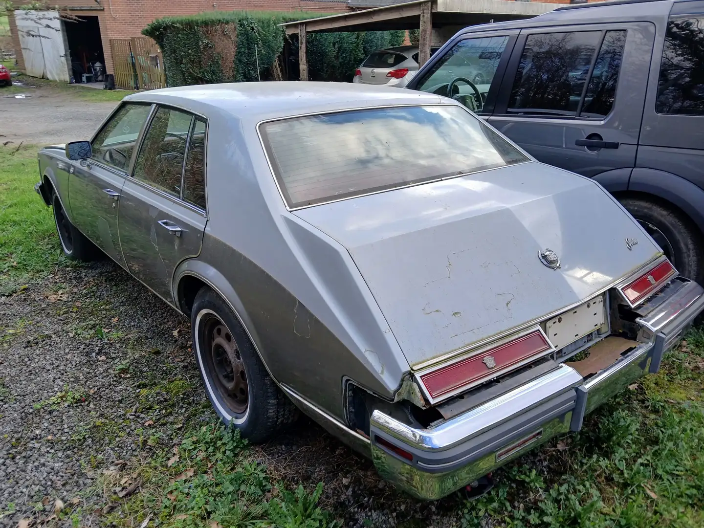 Oldtimer Cadillac Seville  V8 Diesel Silber - 2