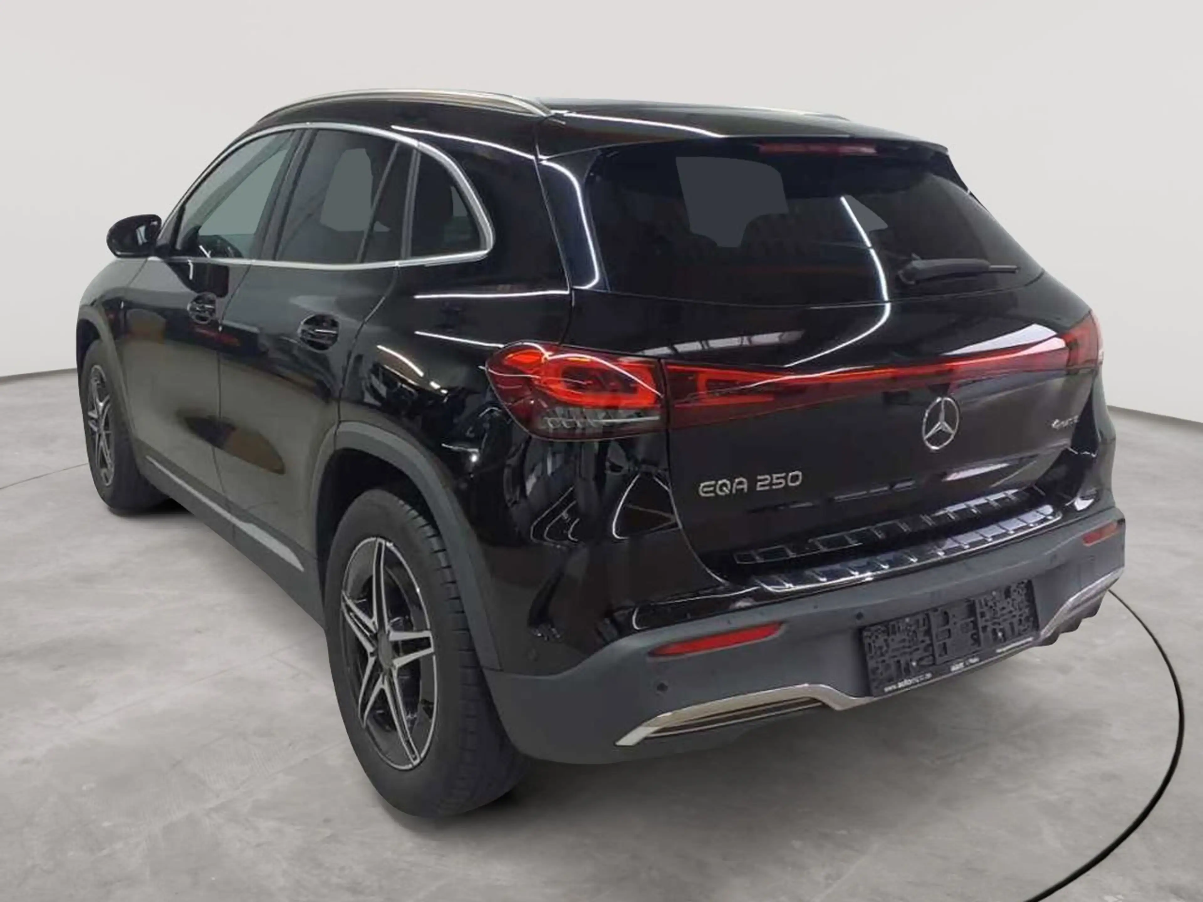 Mercedes-Benz EQA 250 EQA 250 AMG Line Navi KAM PDC SHZ — photo 5