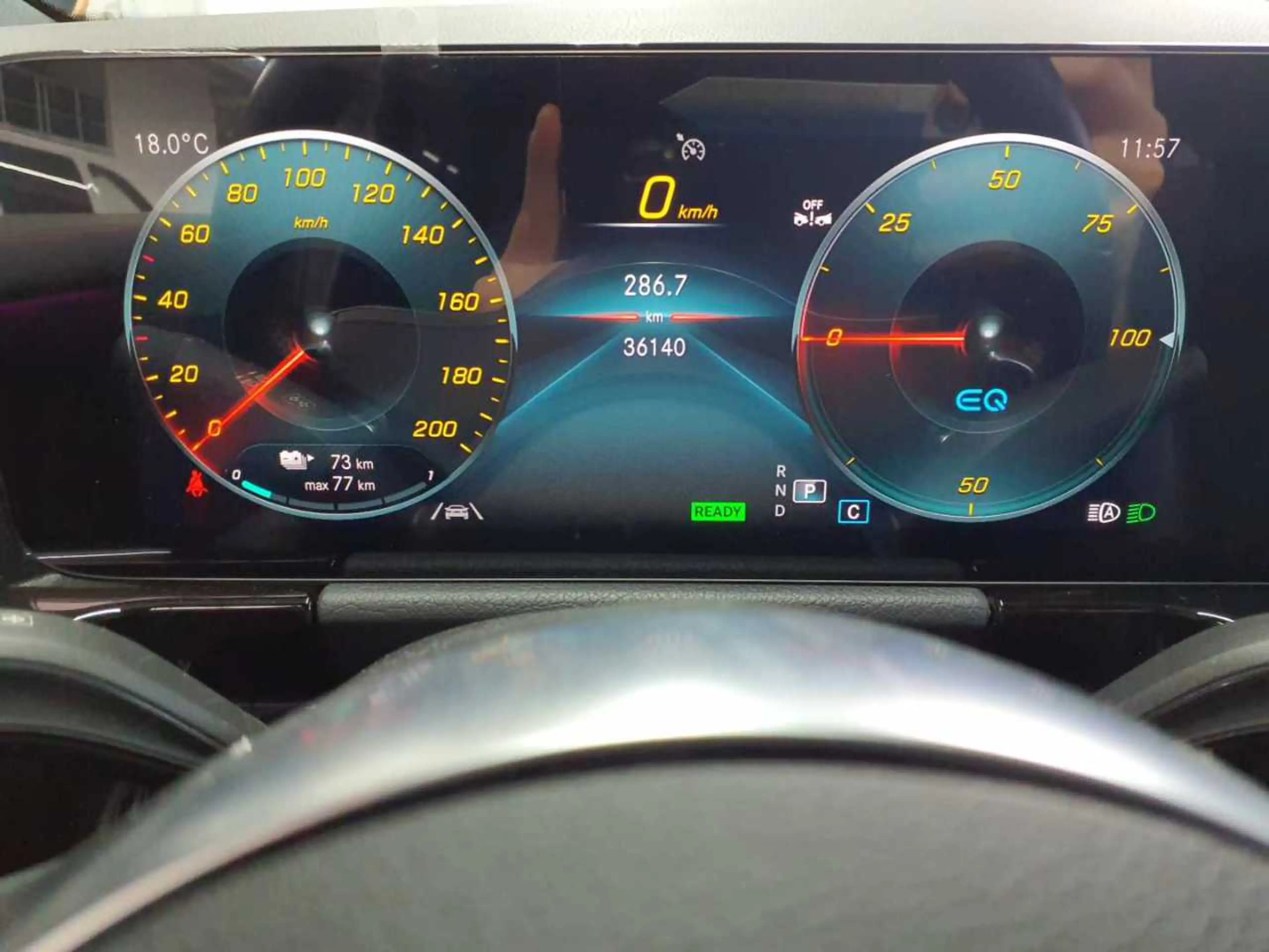 Mercedes-Benz EQA 250 EQA 250 AMG Line Navi KAM PDC SHZ — photo 11