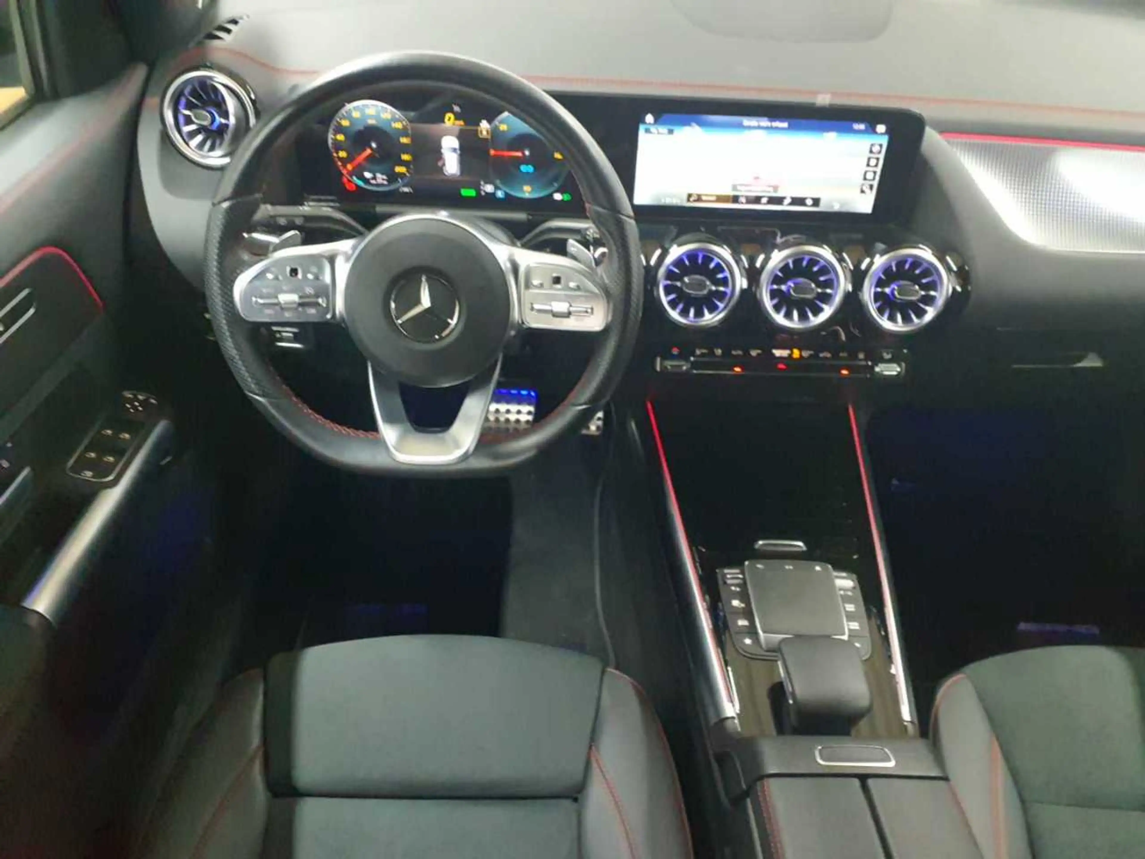 Mercedes-Benz EQA 250 EQA 250 AMG Line Navi KAM PDC SHZ — photo 9