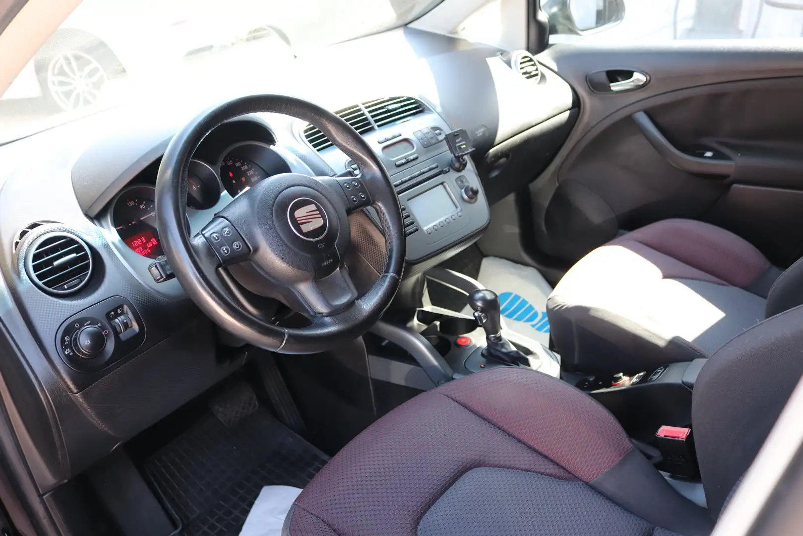 SEAT Altea 2.0 TDI Automatik Sport Klimaaut*PDC*2xSHZ Noir - 2