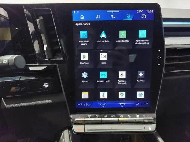 Renault Austral view 11