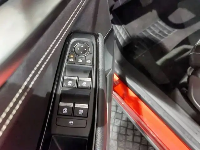 Renault Austral view 9