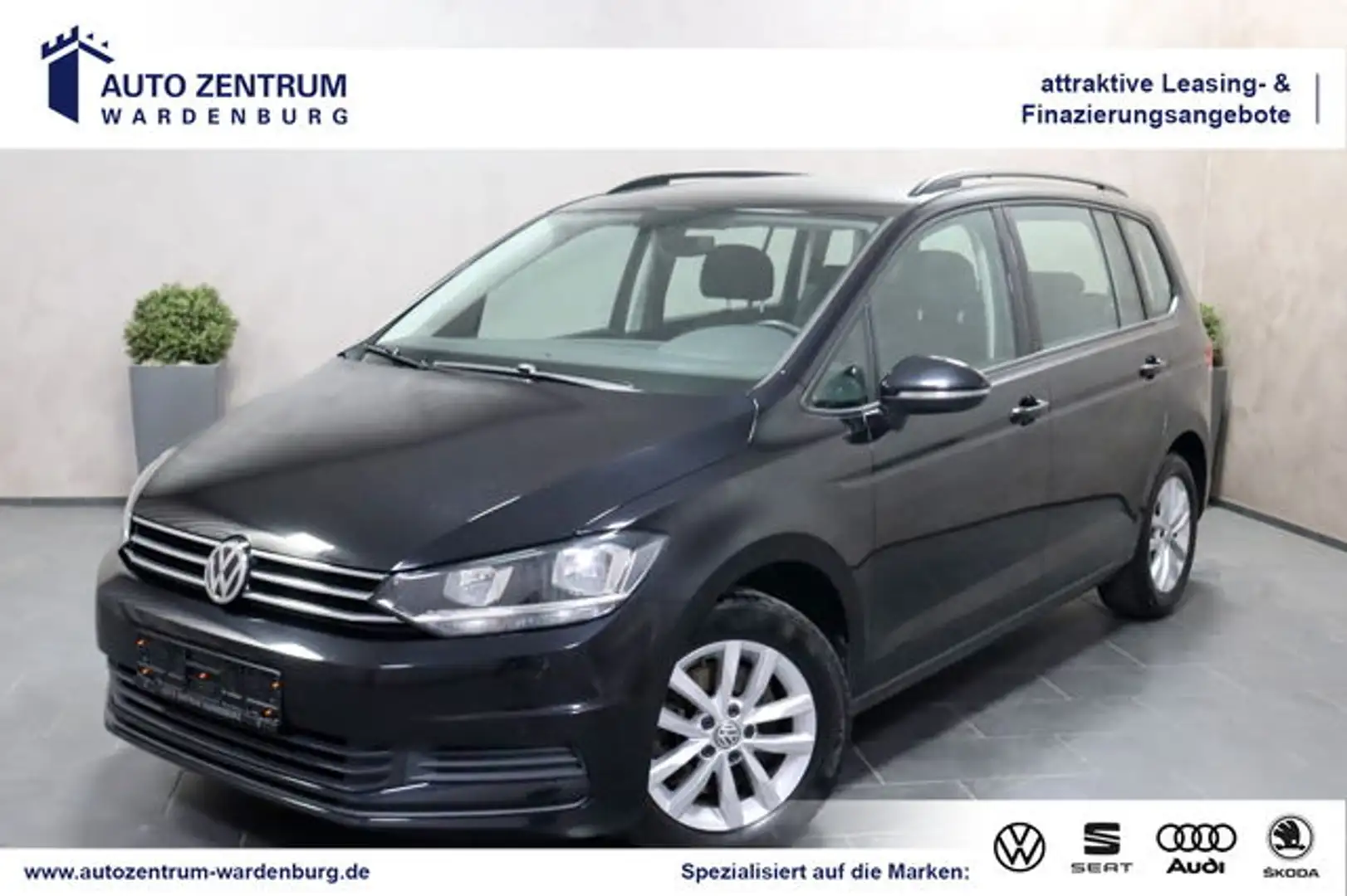 Volkswagen Touran 7-Sitzer Comfortline AHK NAVI SHZ PDC LMF Schwarz - 1