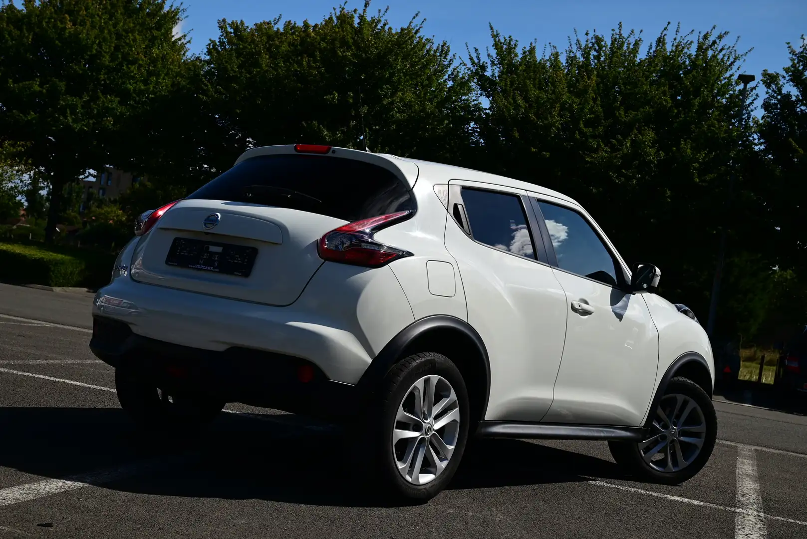 Nissan Juke AUT / 360 CAMERA / NAVI / SPORTSEATS / KEYLESS Weiß - 2