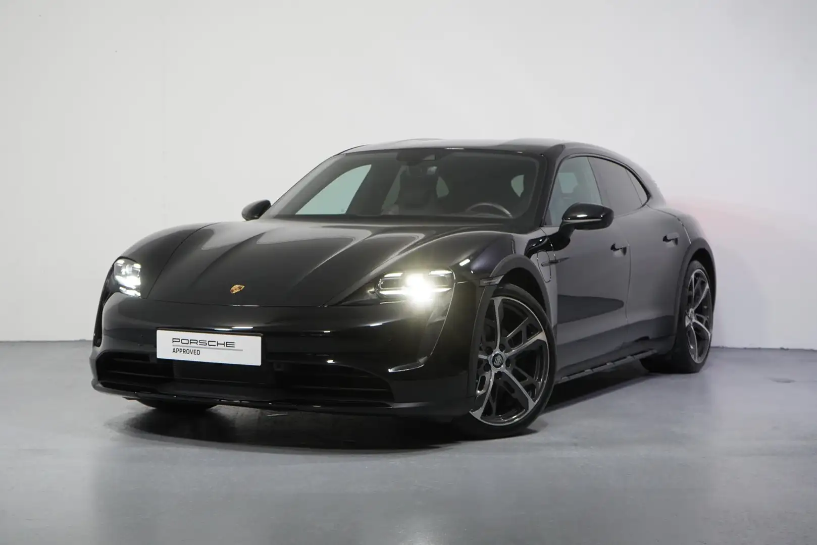 Porsche Taycan 4 Cross Turismo Schwarz - 1