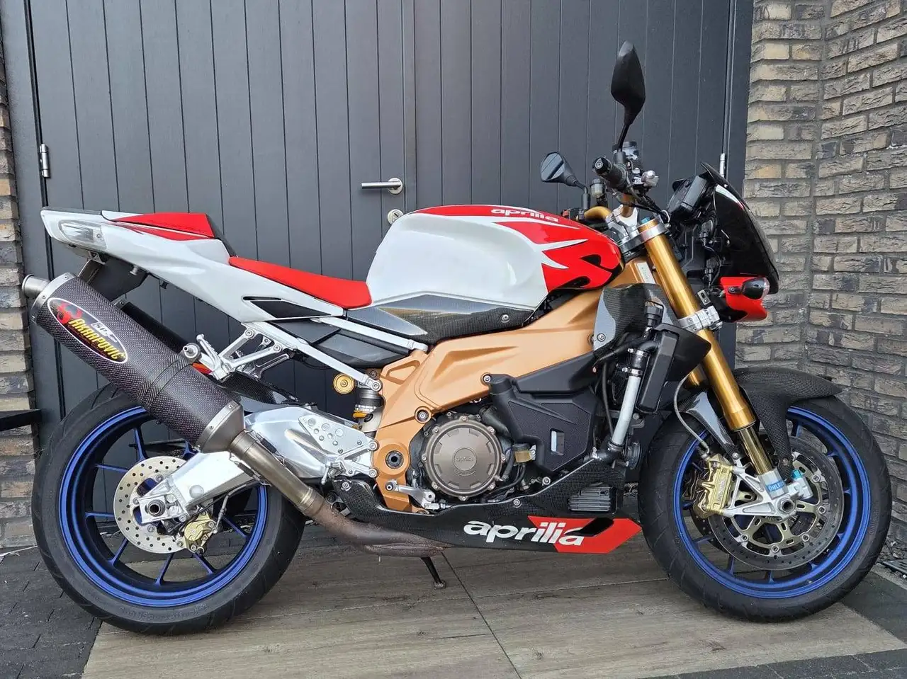 Aprilia Tuono