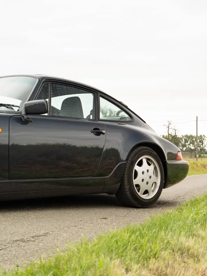 Porsche 964 CARRERA 4 COUPE / 116795 KM! / MARINE BLUE METALLIC / SUNROOF, foto 11