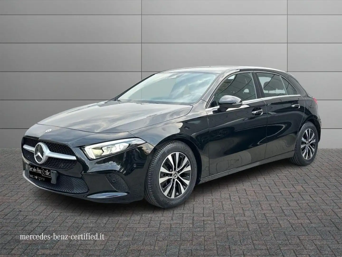 Mercedes-Benz A 180 d Automatic Business Extra Noir - 1