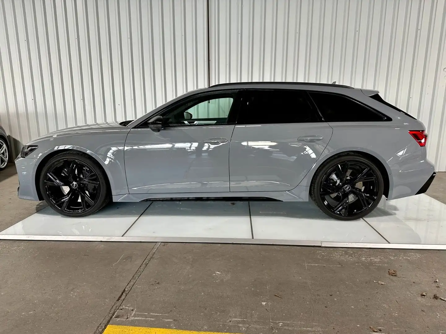 Audi RS6 Avant 4.0 mhev 25 years quattro tiptronic Grigio - 2