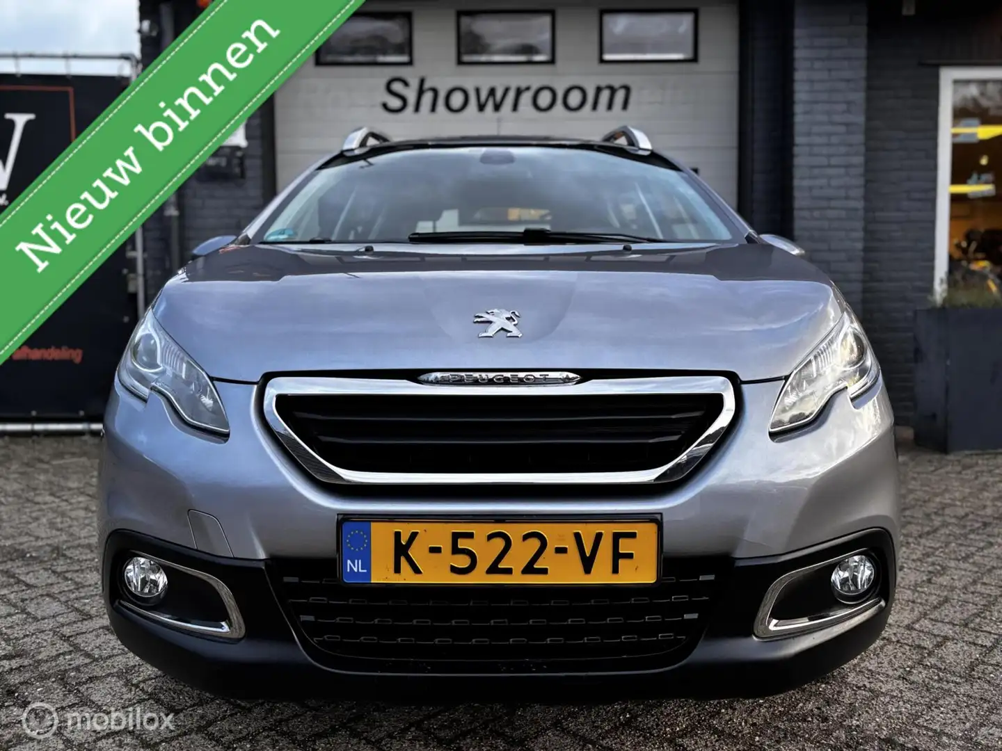 Peugeot 2008 1.2 VTi Active Pack Premium Gris - 2